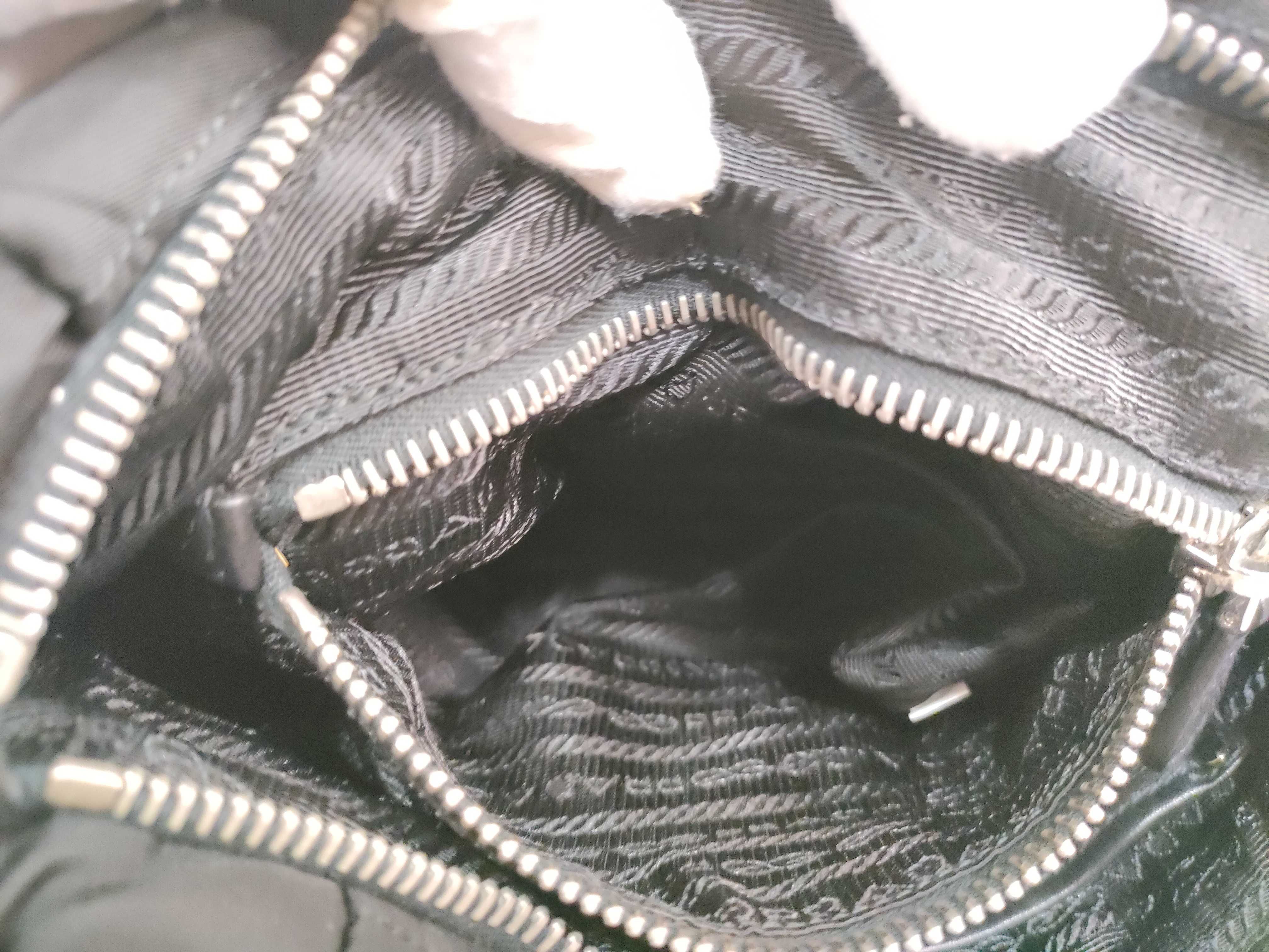 handbag with logo hardware, charm, dust bag, and shop card included. — view 14