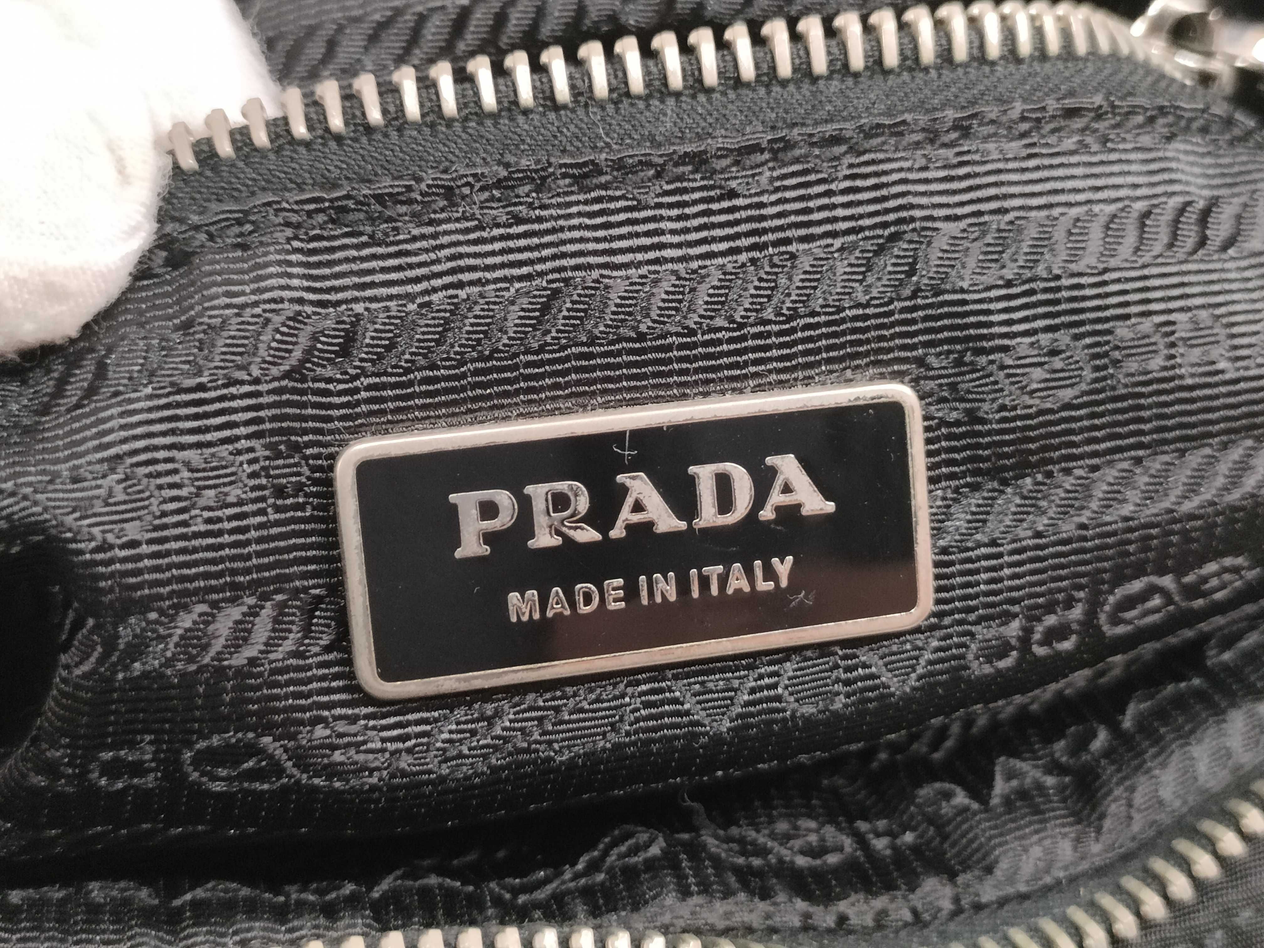 handbag with logo hardware, charm, dust bag, and shop card included. — view 15