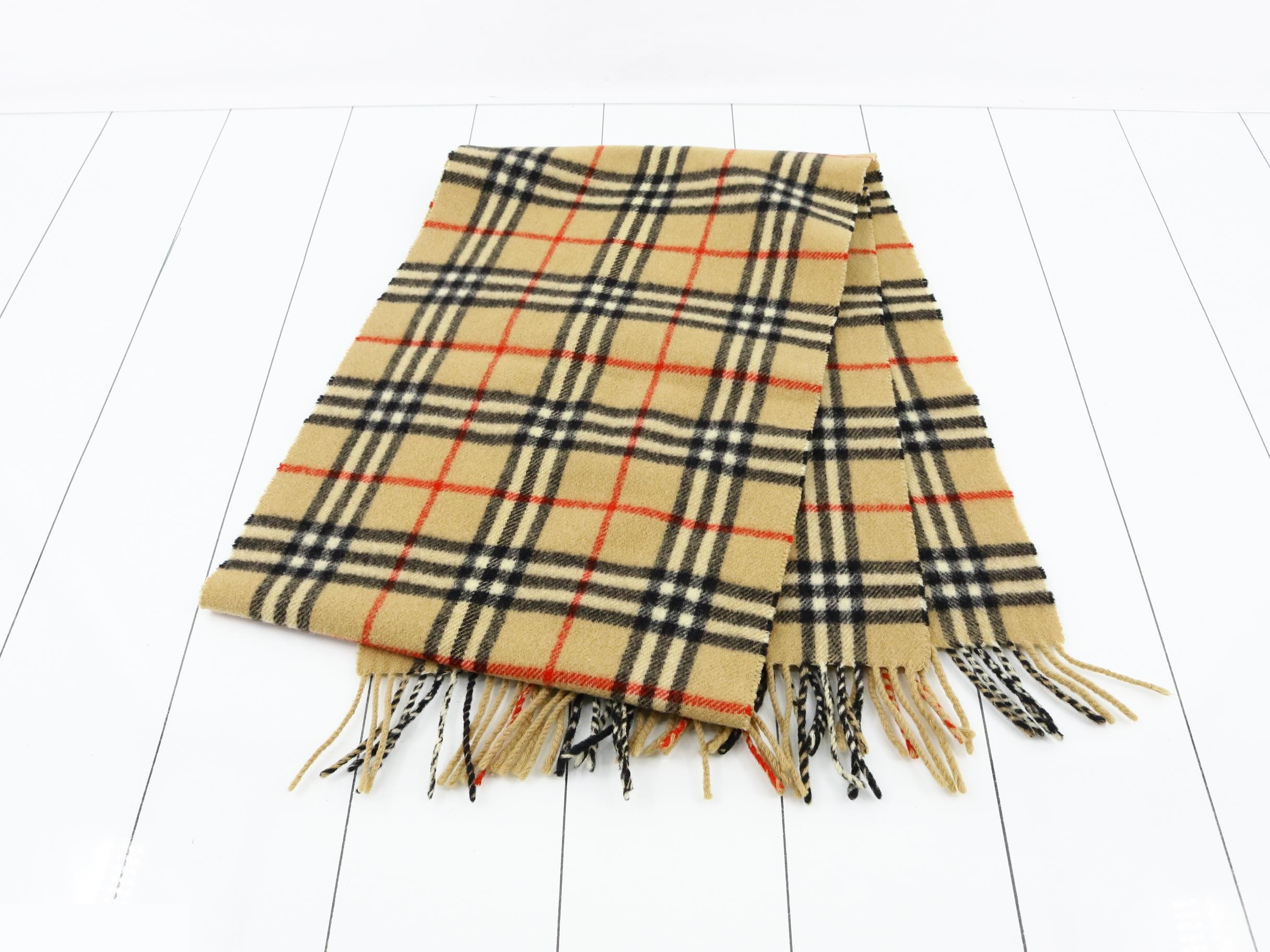 Other lines: Small items, accessories, and scarves — view 3