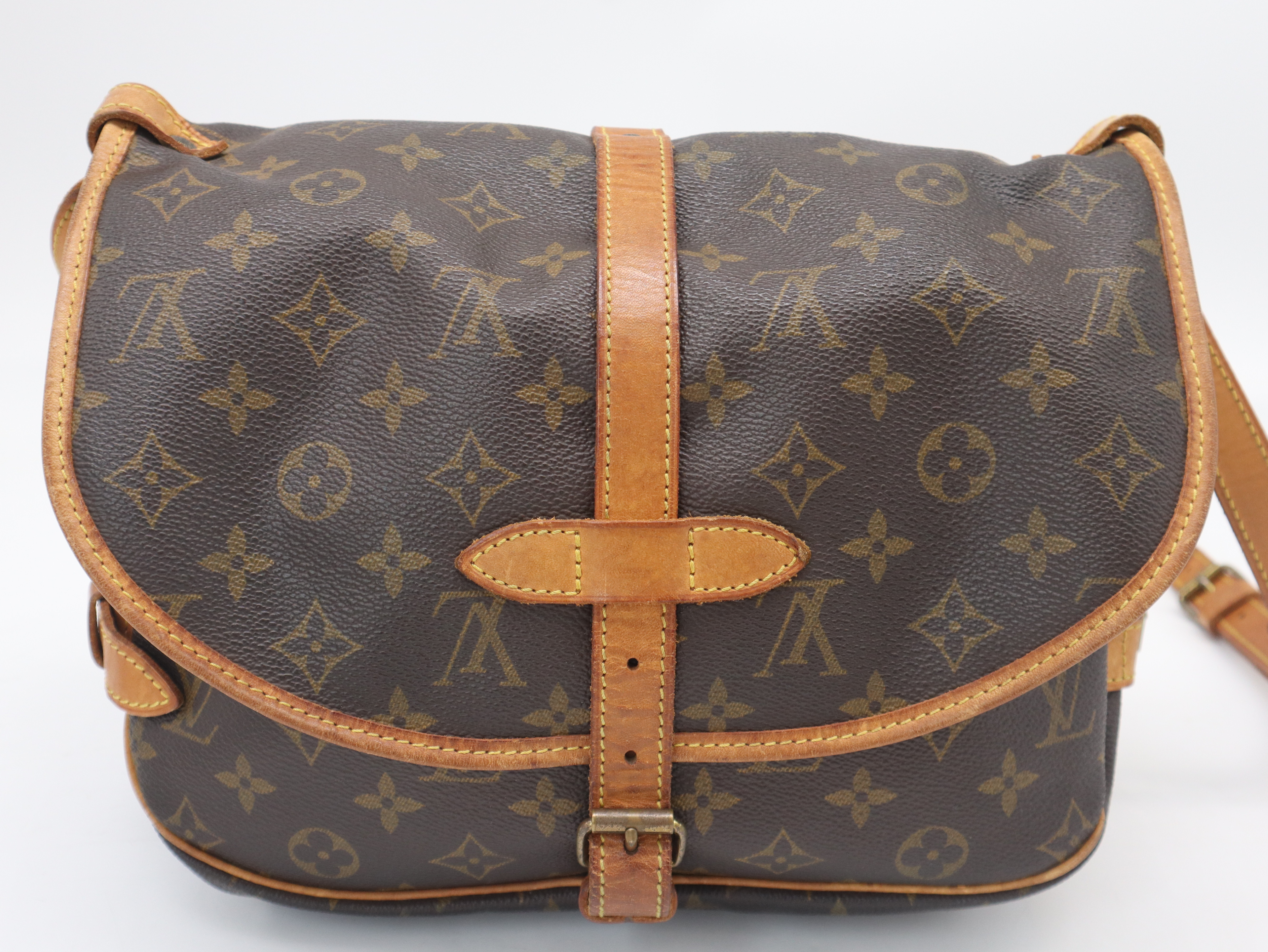 M42256 Monogram Saumur 30 Shoulder Bag — view 2