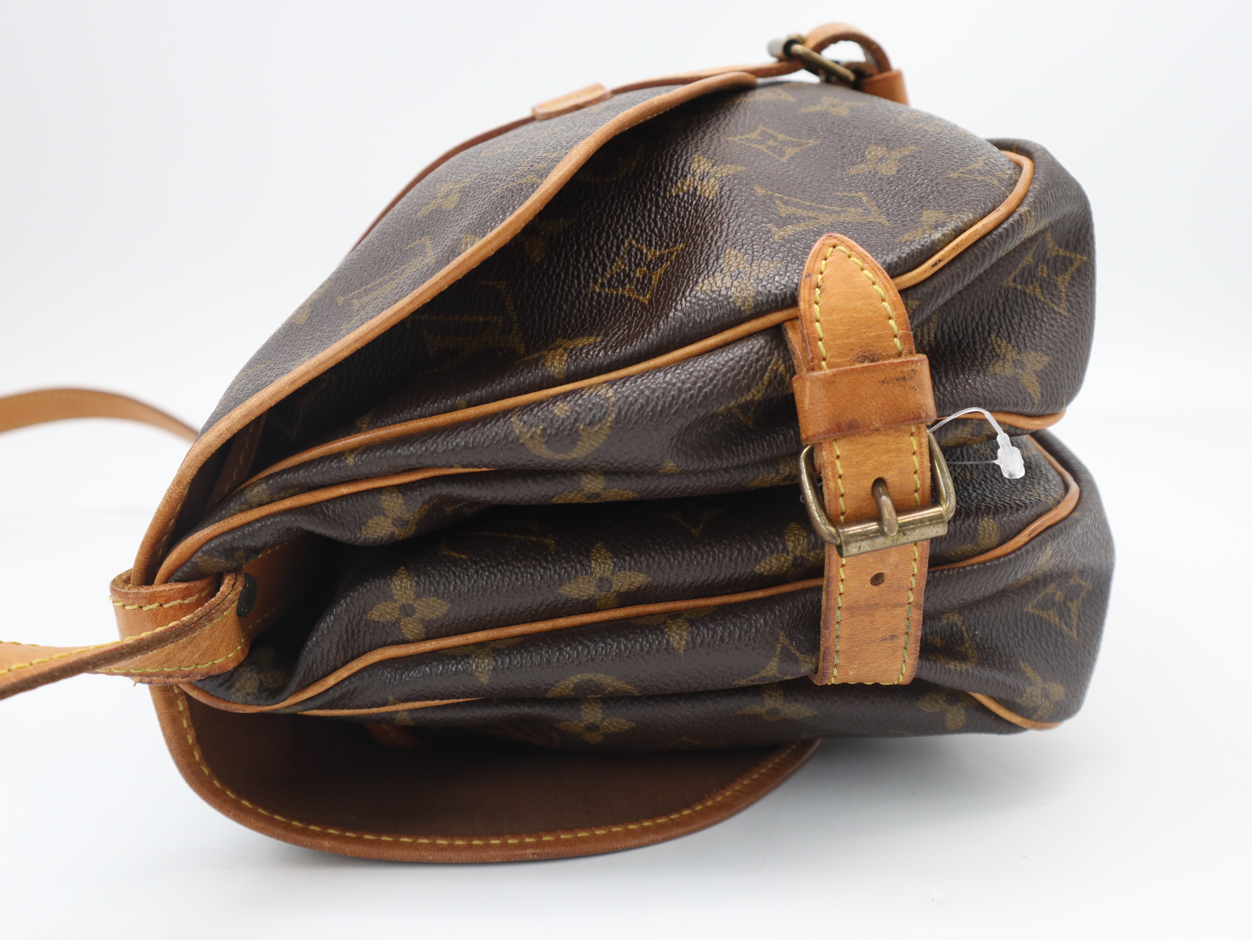 M42256 Monogram Saumur 30 Shoulder Bag — view 3