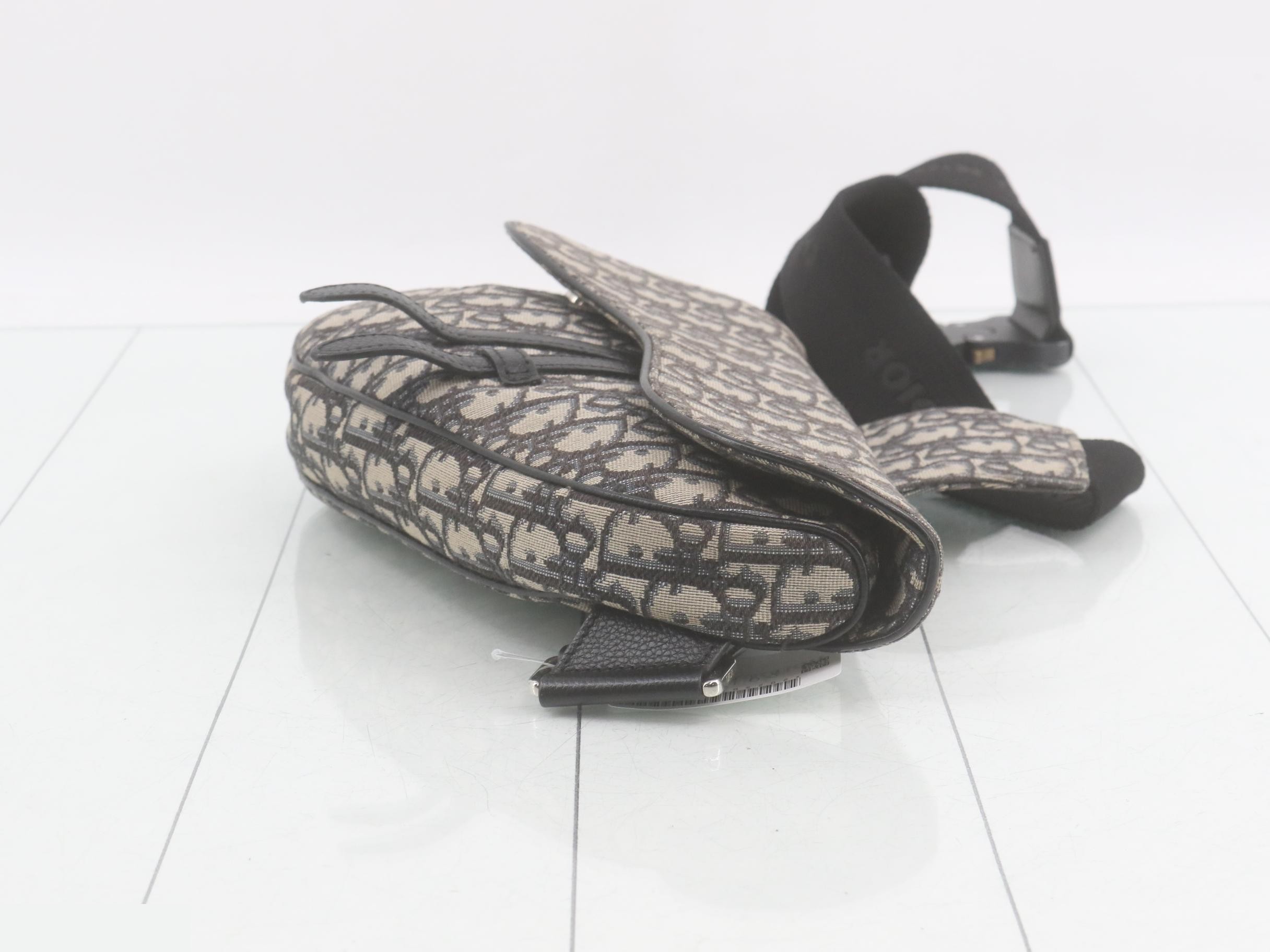 Saddle Oblique Shoulder Bag — view 3