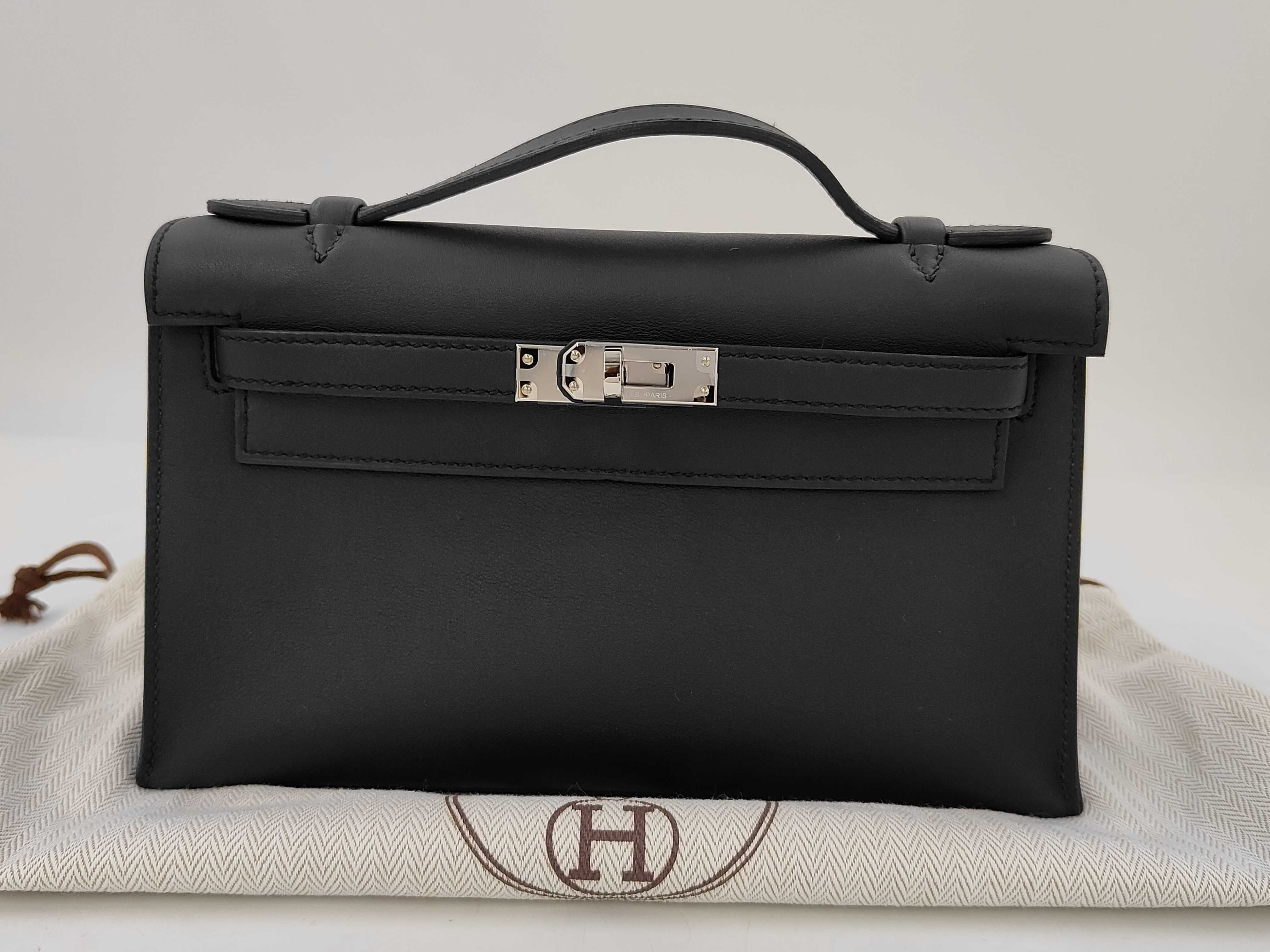 Pochette Kelly Swift Leather Black K Stamp Handbag