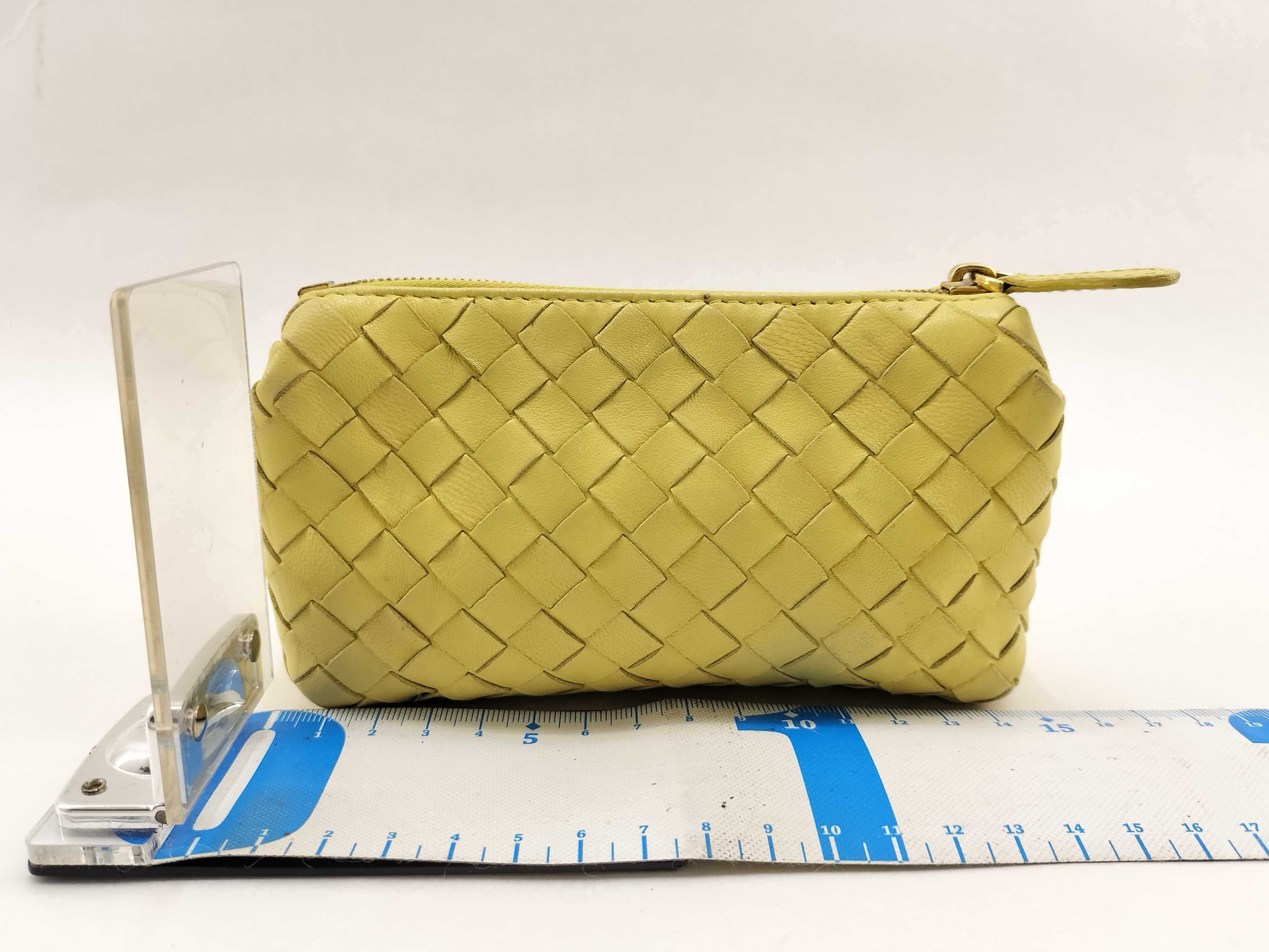 Intrecciato Bottega Veneta Pouch — view 2