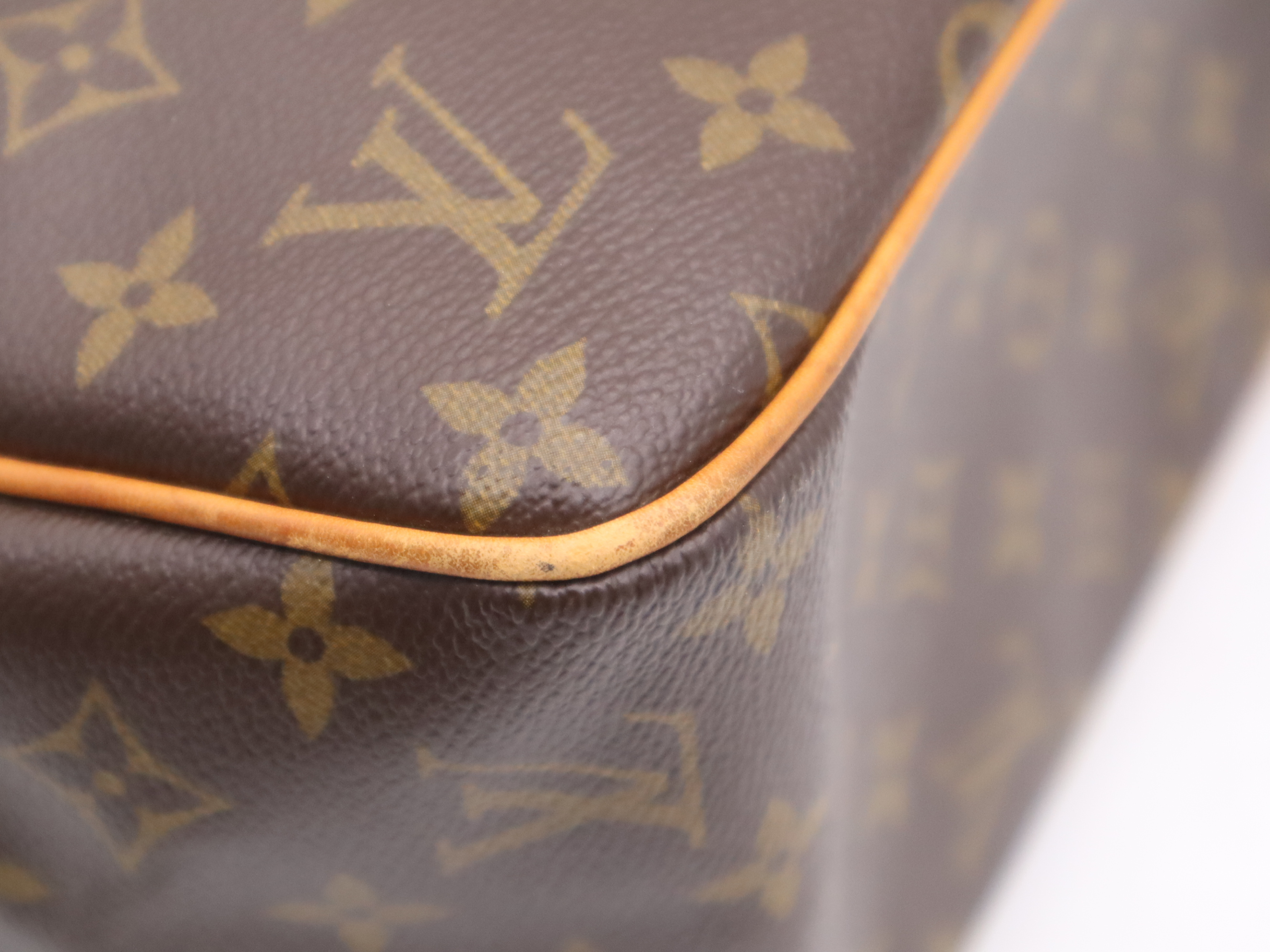 M51153 Monogram Batignolles Vertical Tote Bag — view 9
