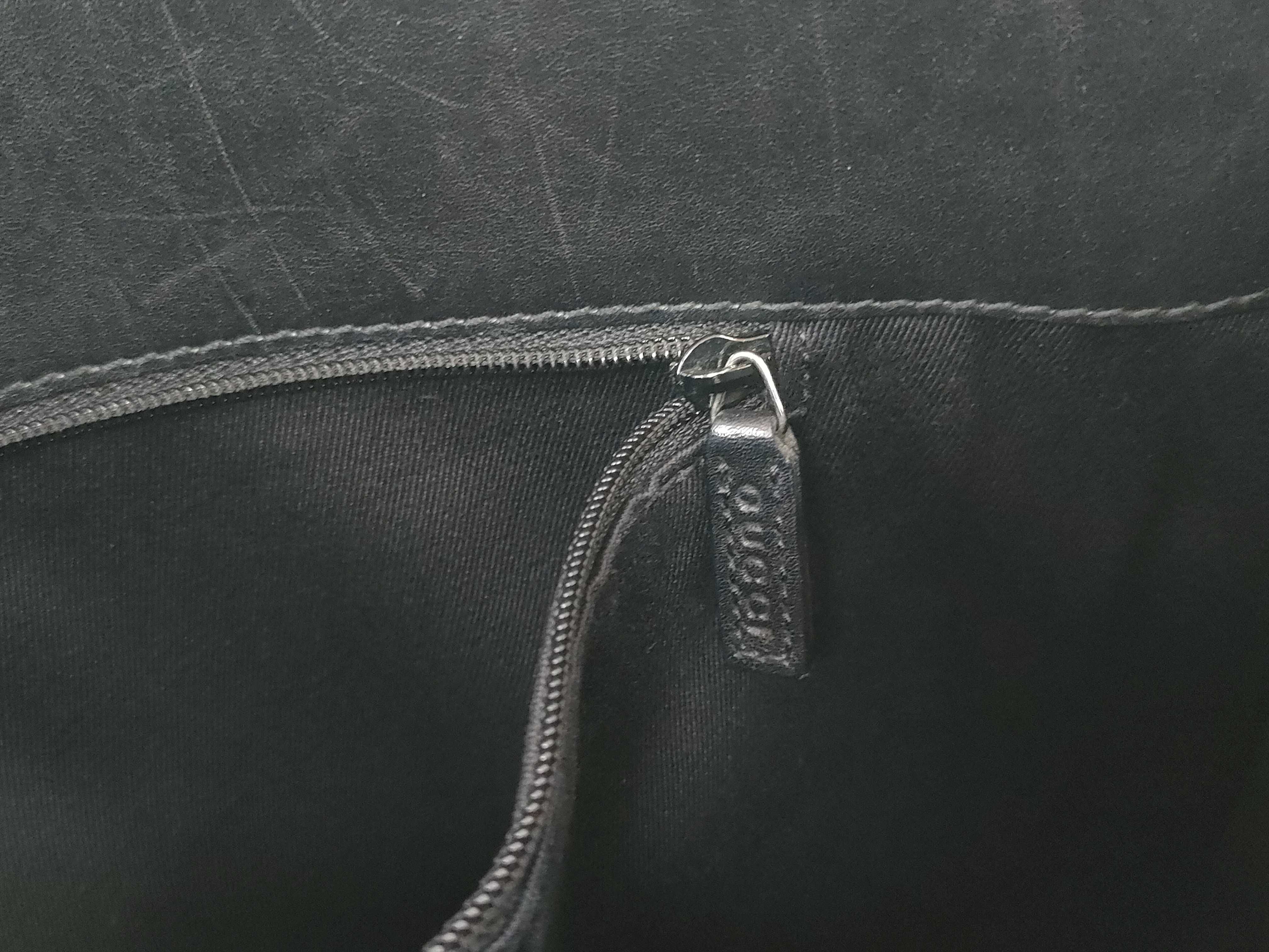 GG Canvas Shoulder Bag, Black — view 11