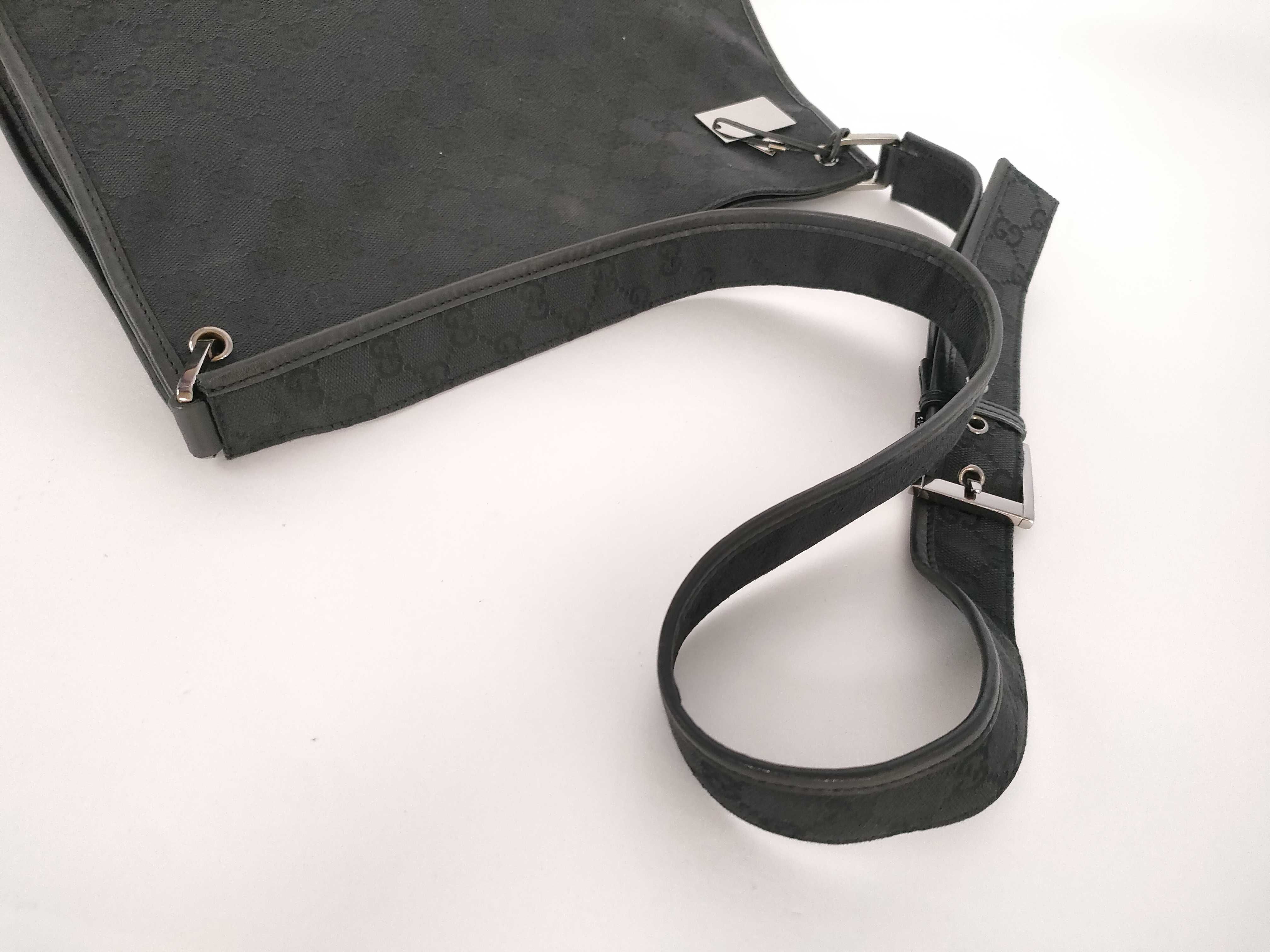 GG Canvas Shoulder Bag, Black — view 3