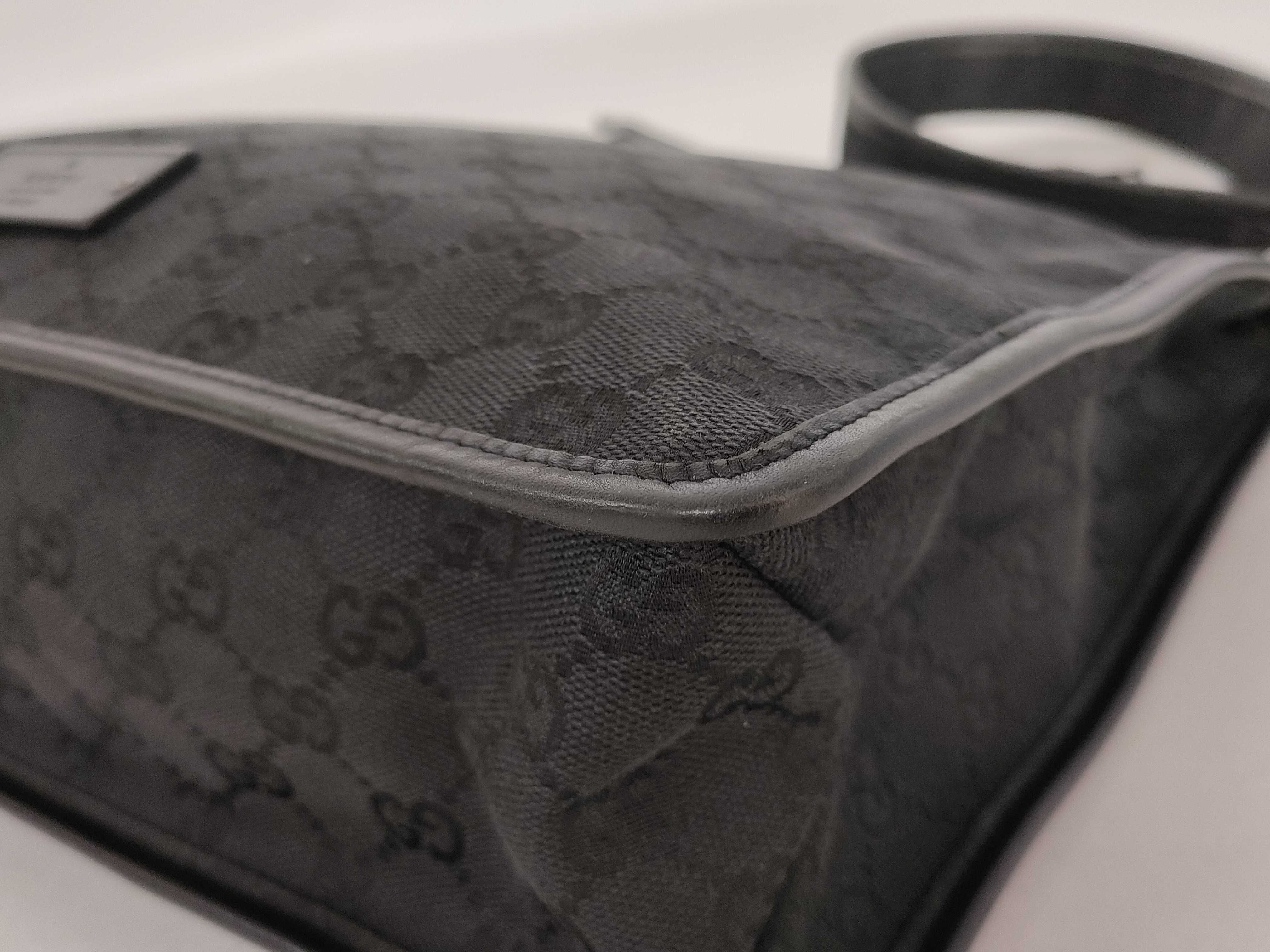 GG Canvas Shoulder Bag, Black — view 6