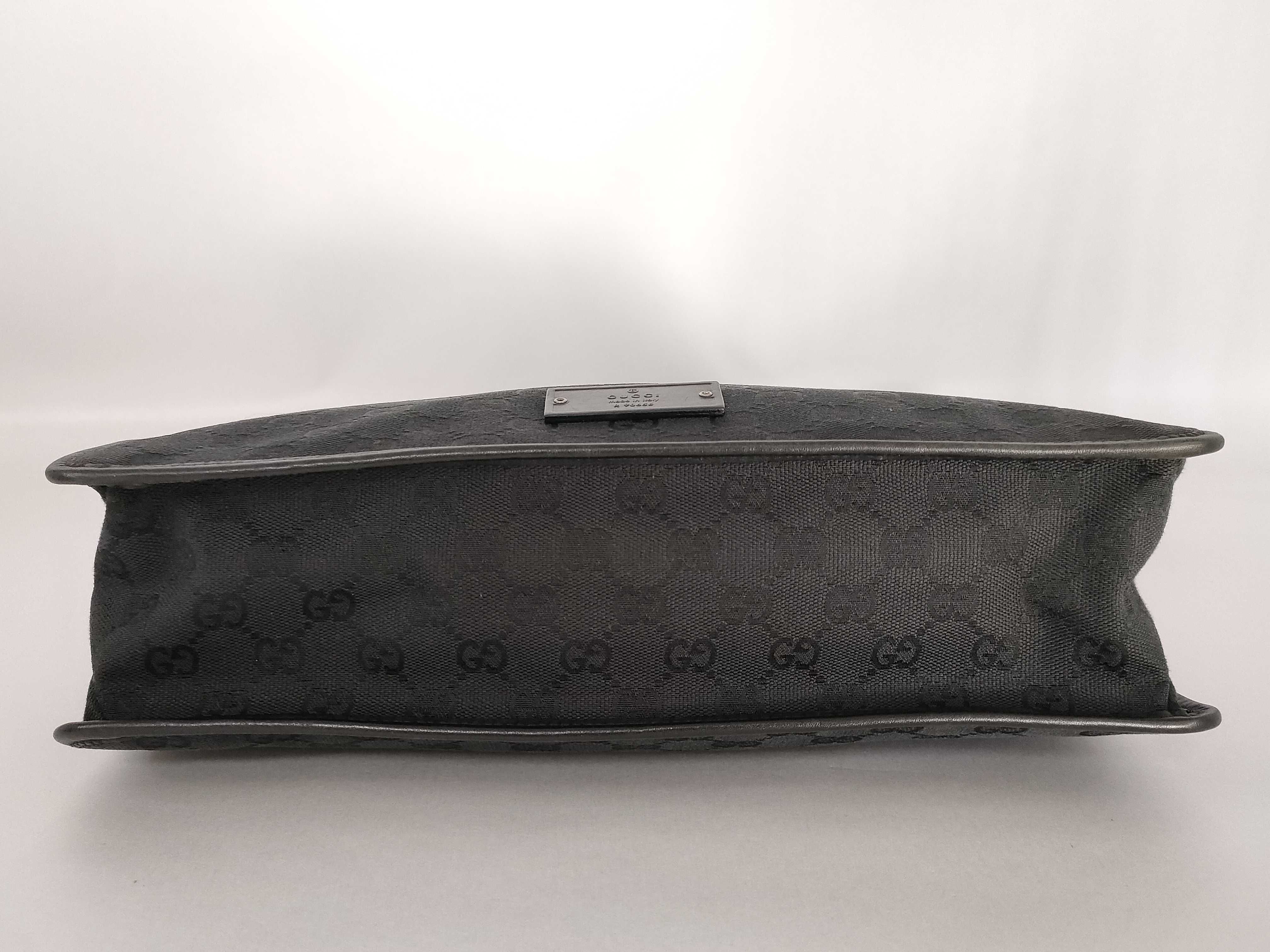 GG Canvas Shoulder Bag, Black — view 7