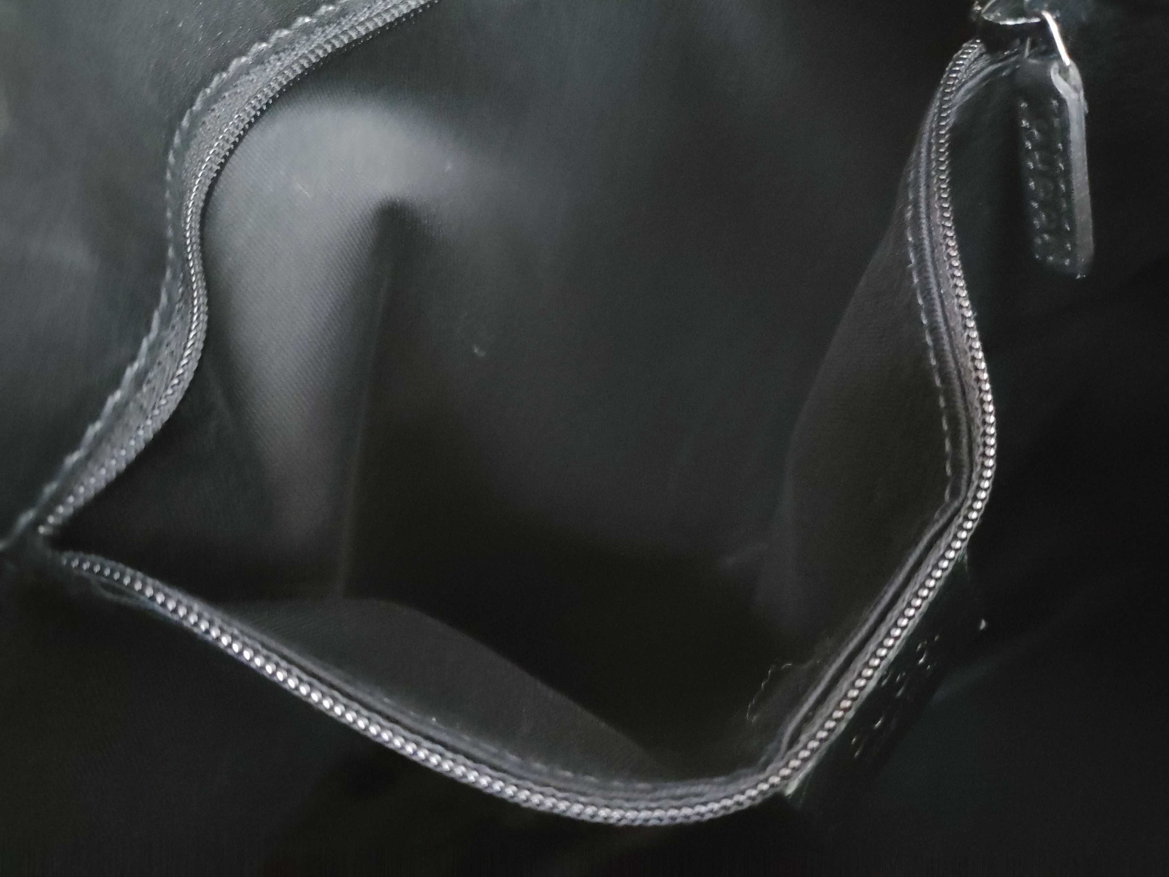 GG Canvas Shoulder Bag, Black — view 9