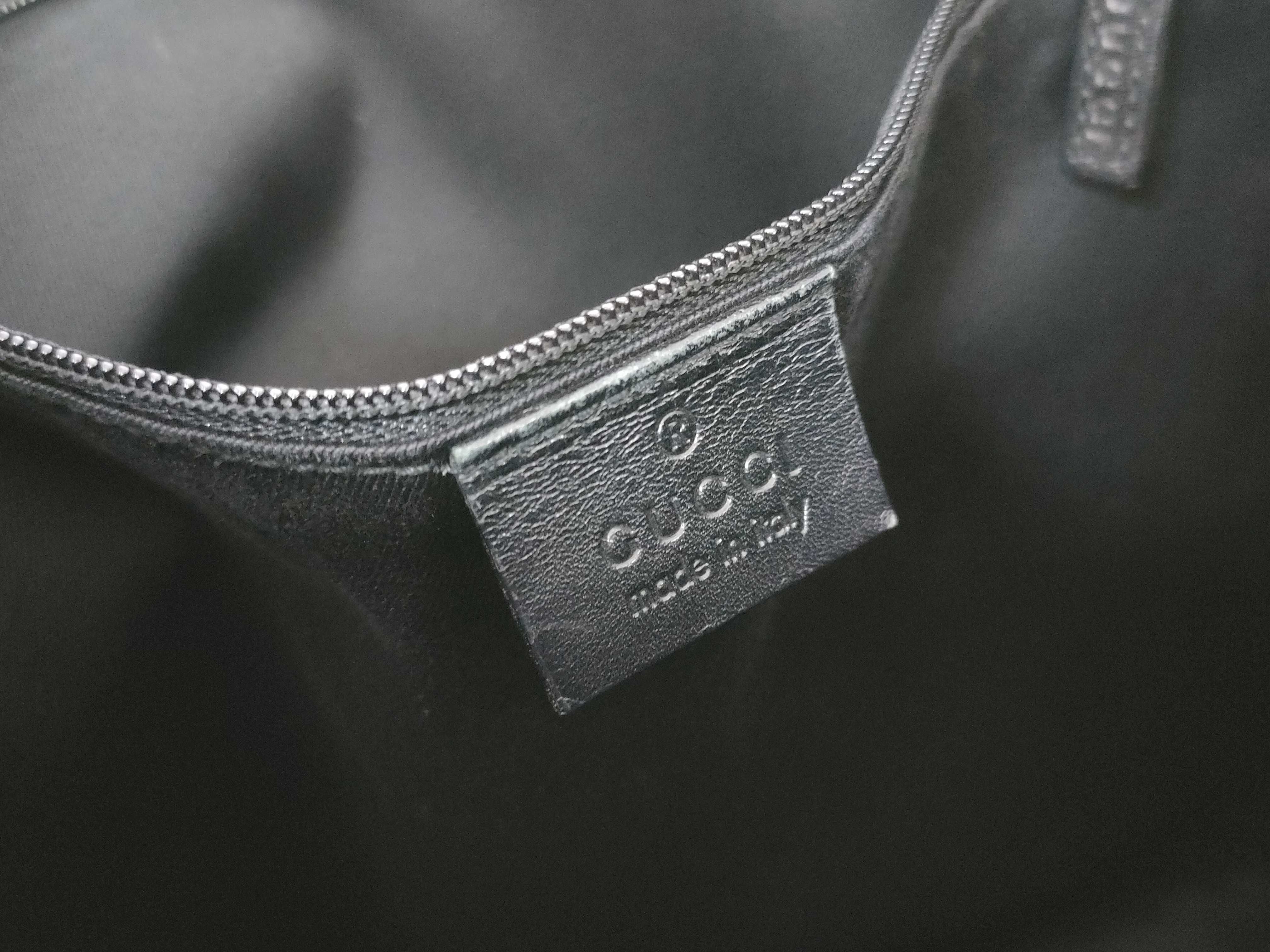 GG Canvas Shoulder Bag, Black — view 10