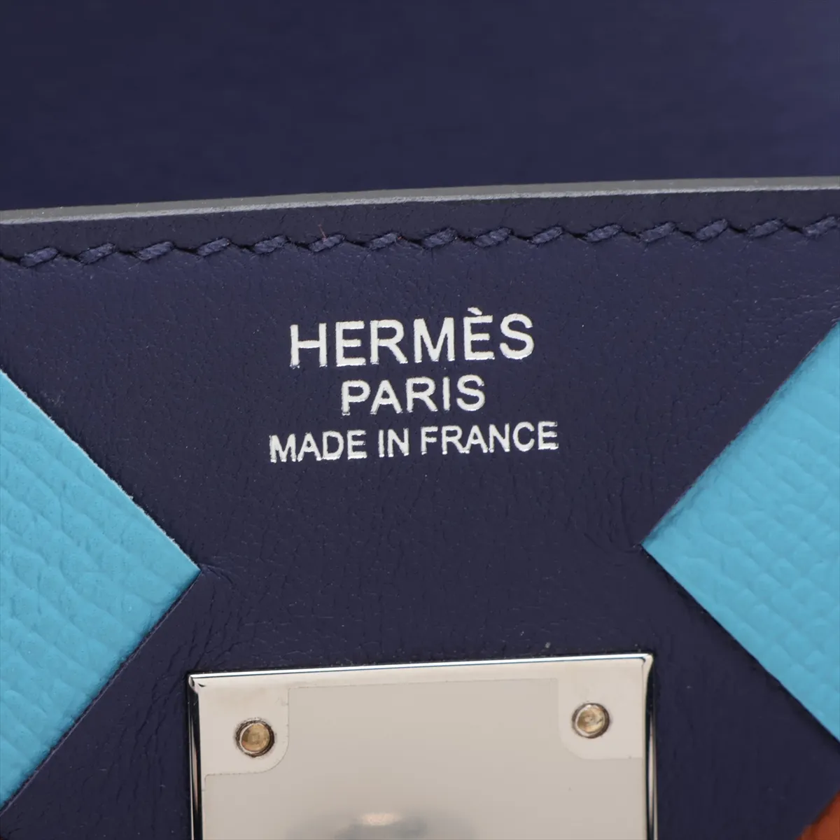 [Individually packaged] Hermes Birkin 30 Retournée Tressage, Veau Swift x Veau Epsom, Blue Ancre x Gold x Blue Nord, Silver hardware. D: 2019 — view 10