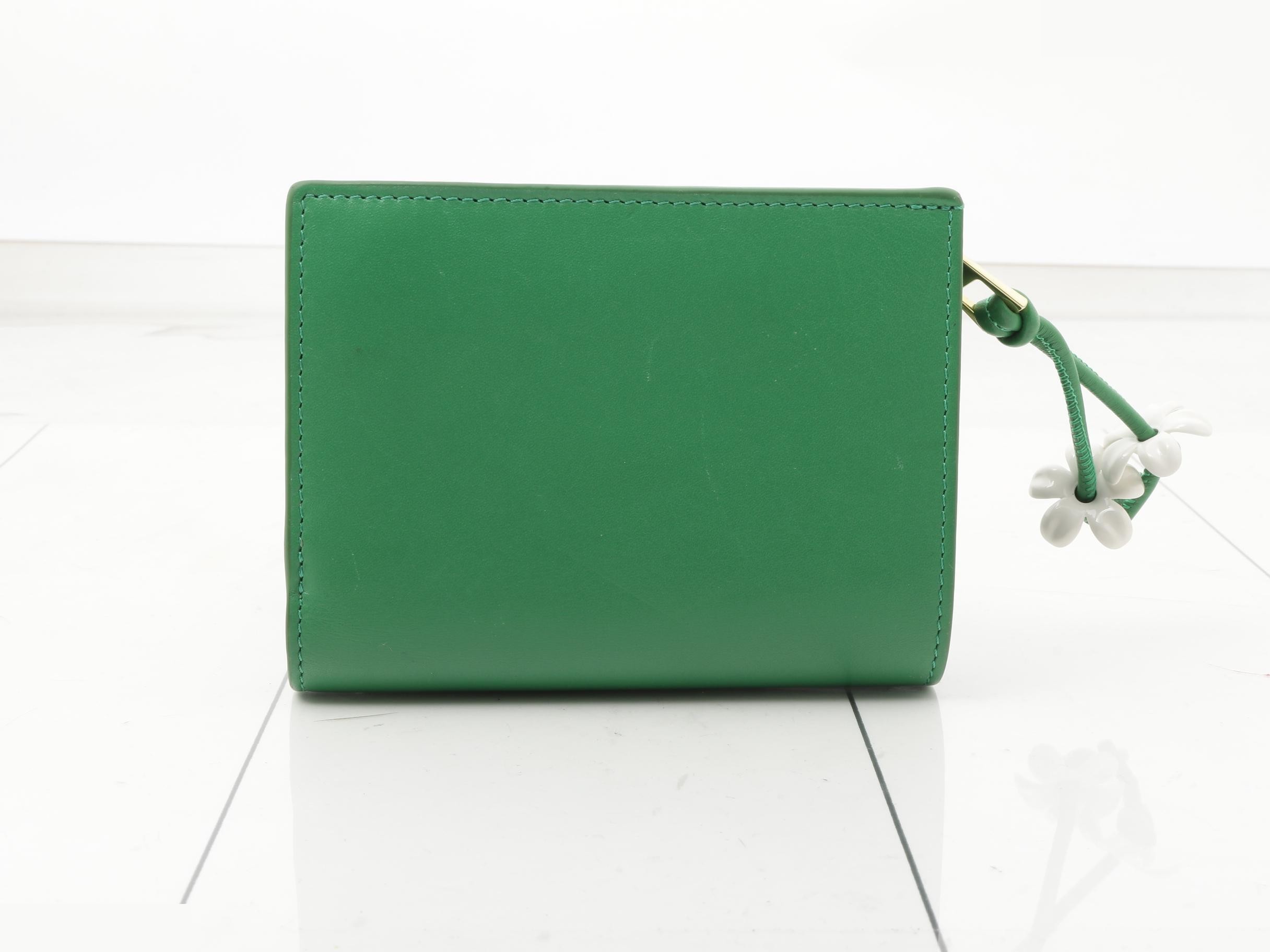 Wallet, tropical green, daisy and frog charm — view 2