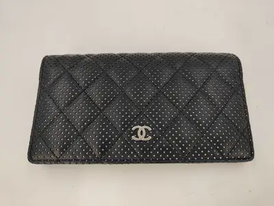 Matelassé Long Wallet, Lambskin Leather, Silver Hardware, Black, 11279516, Perforated