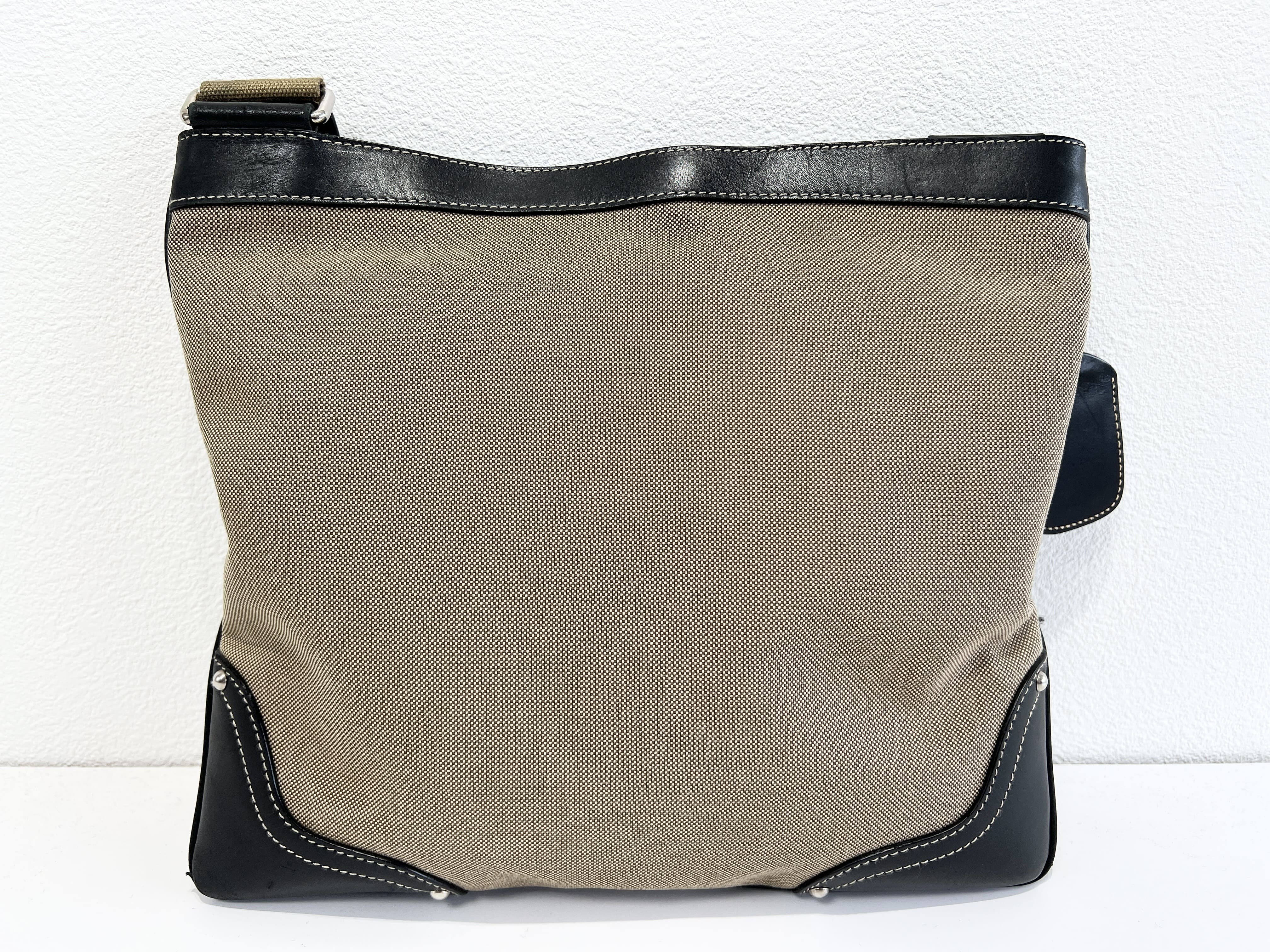 logo jacquard studded canvas leather one-shoulder bag — view 2