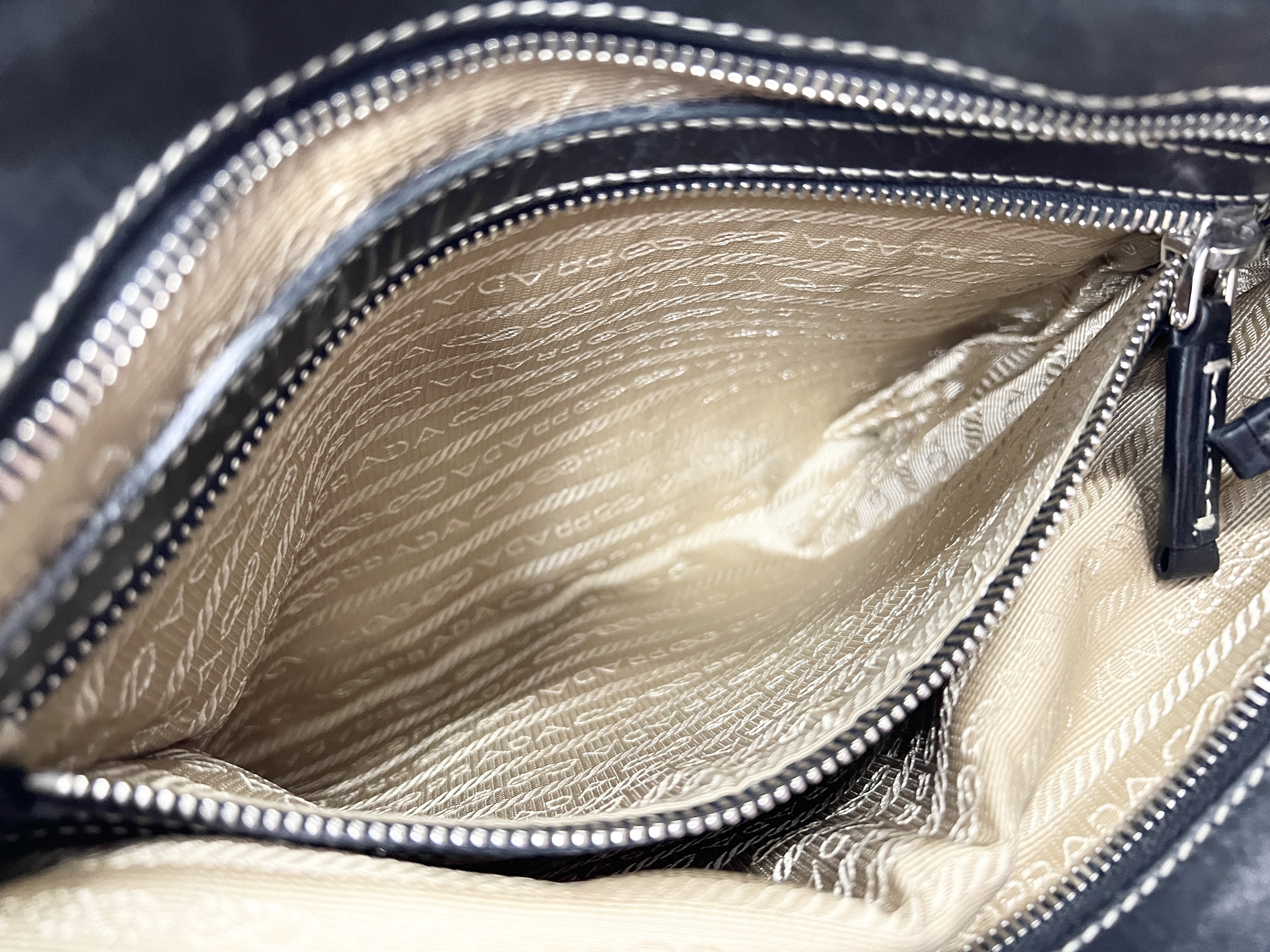 logo jacquard studded canvas leather one-shoulder bag — view 7