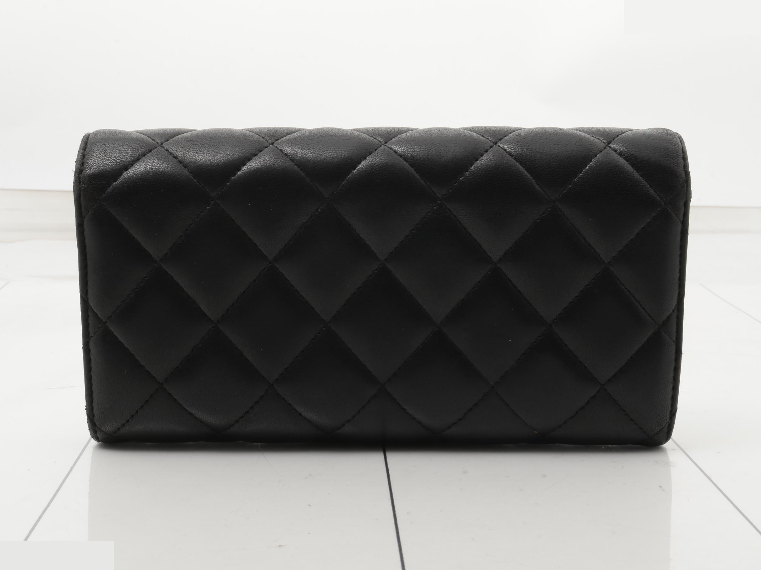 Matelassé (bags) and wallets — view 2