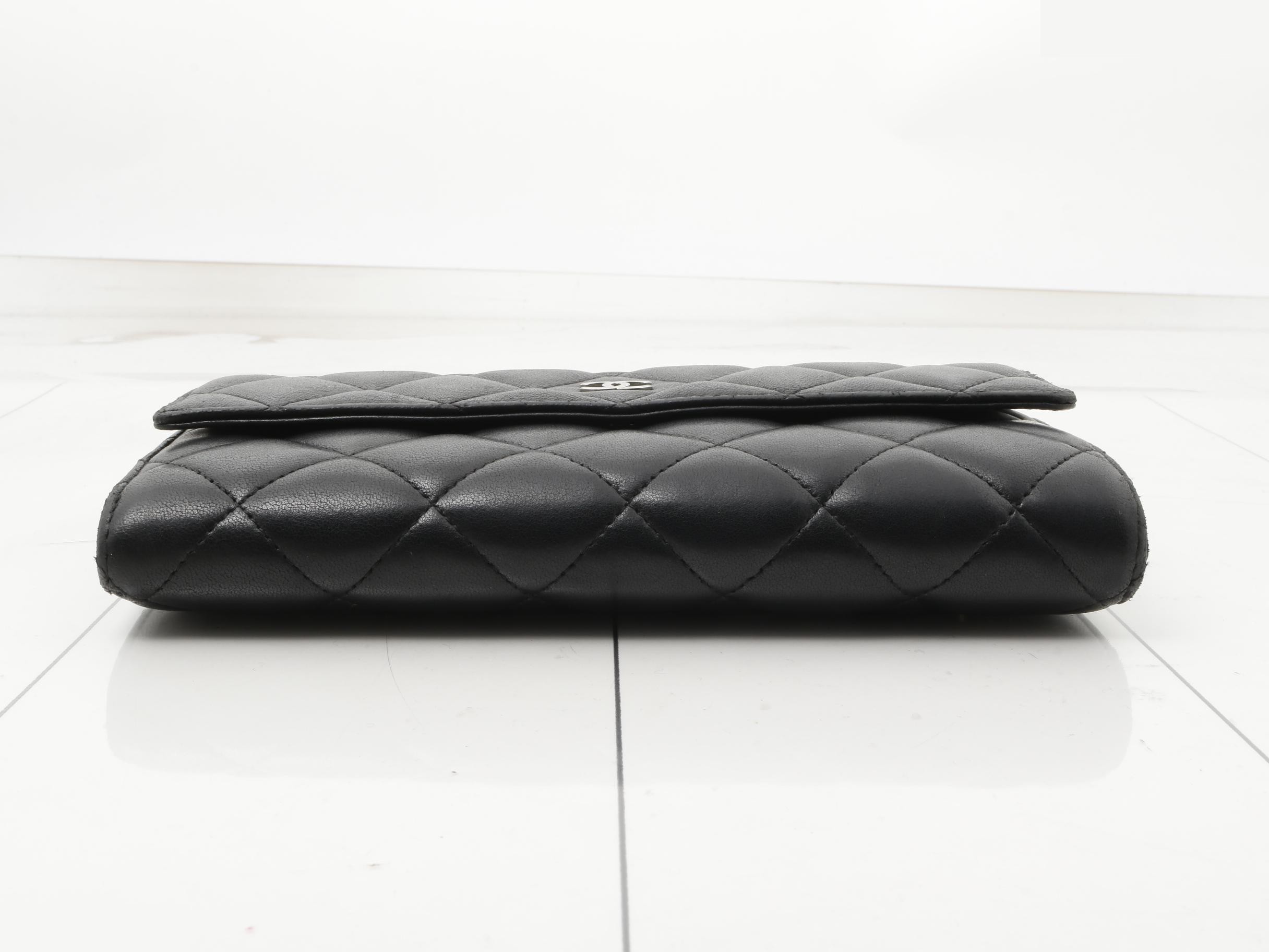 Matelassé (bags) and wallets — view 3