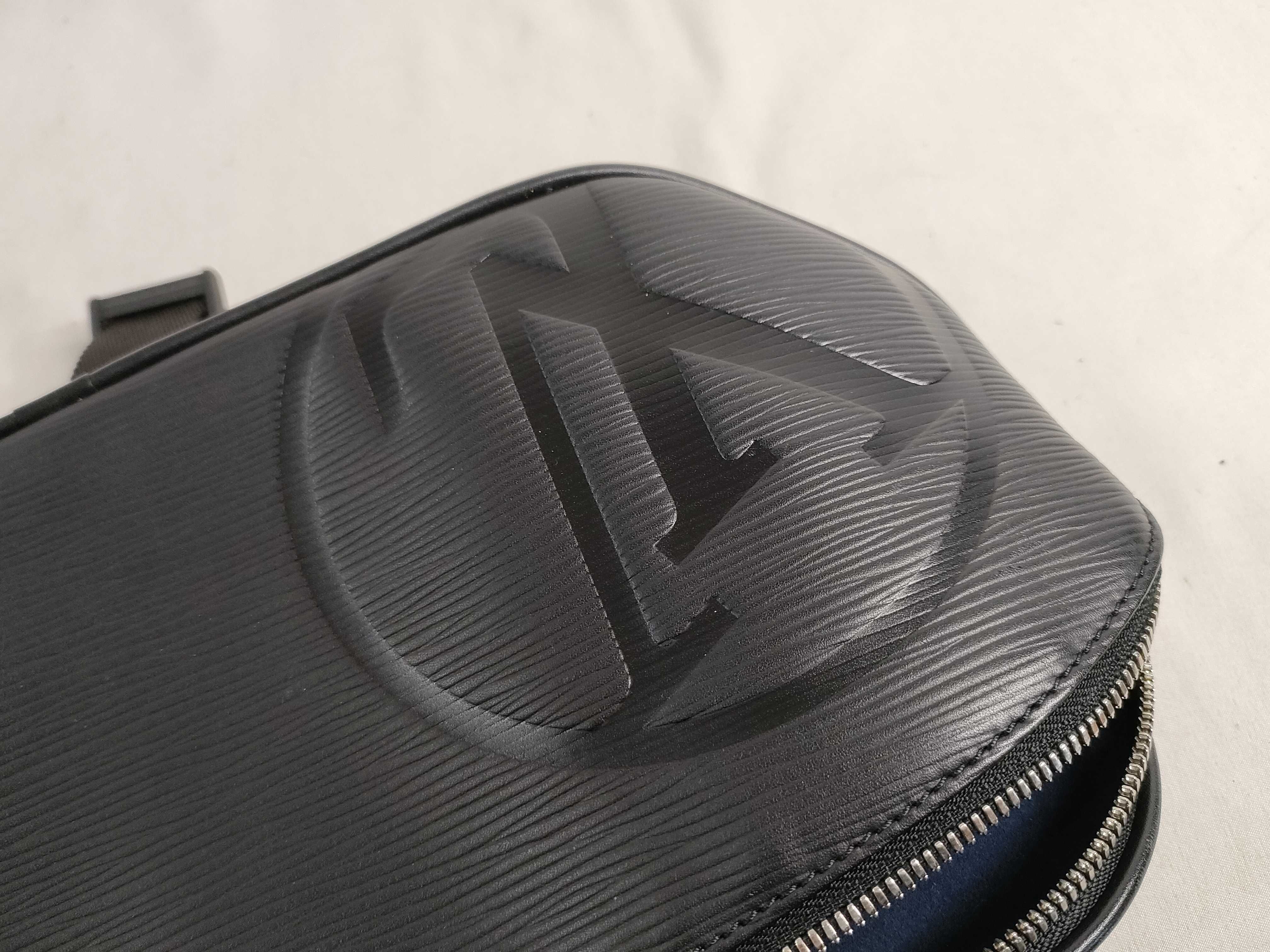 Epi Bum Bag M53300 Shoulder Bag — view 14
