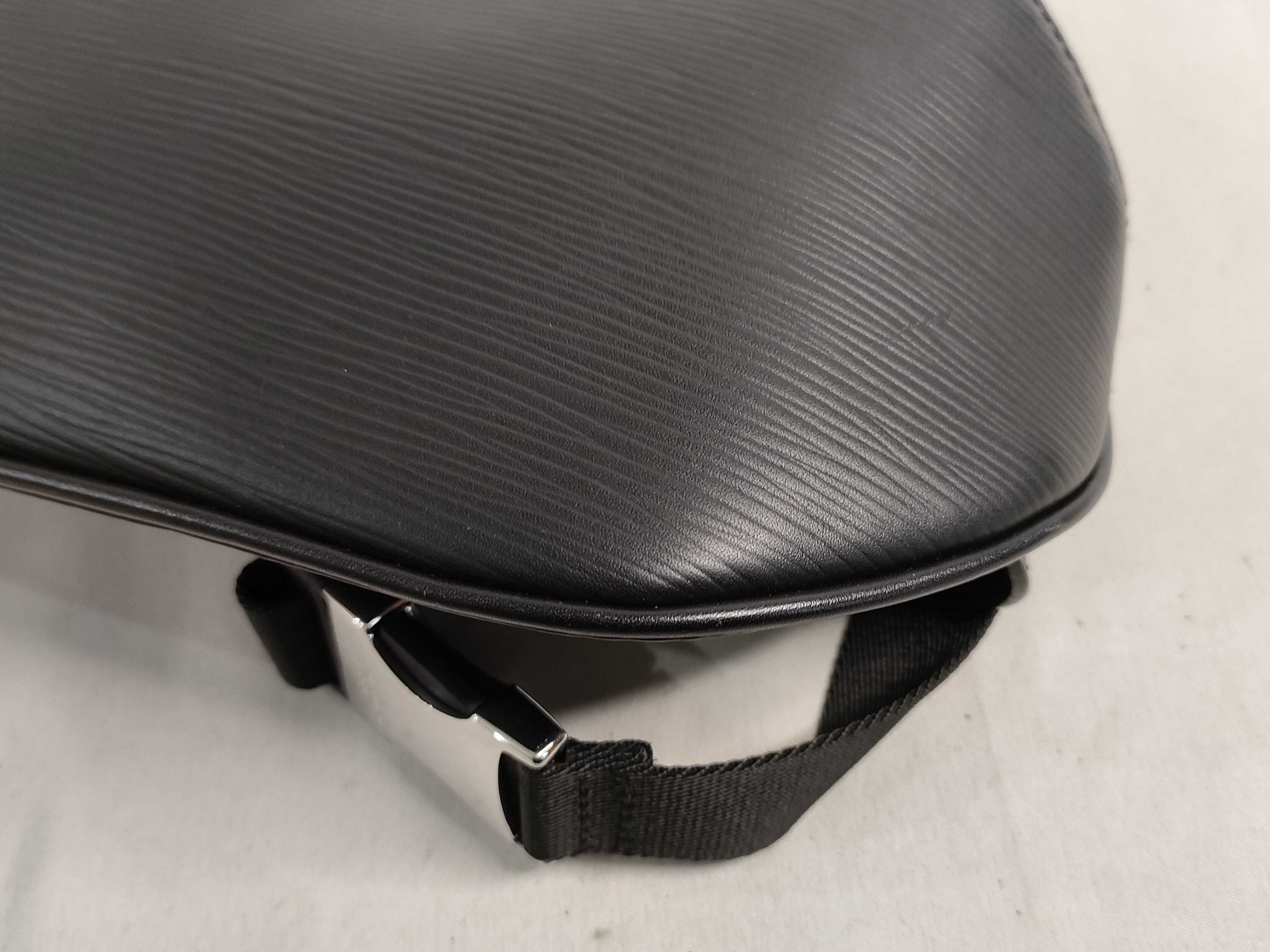 Epi Bum Bag M53300 Shoulder Bag — view 6