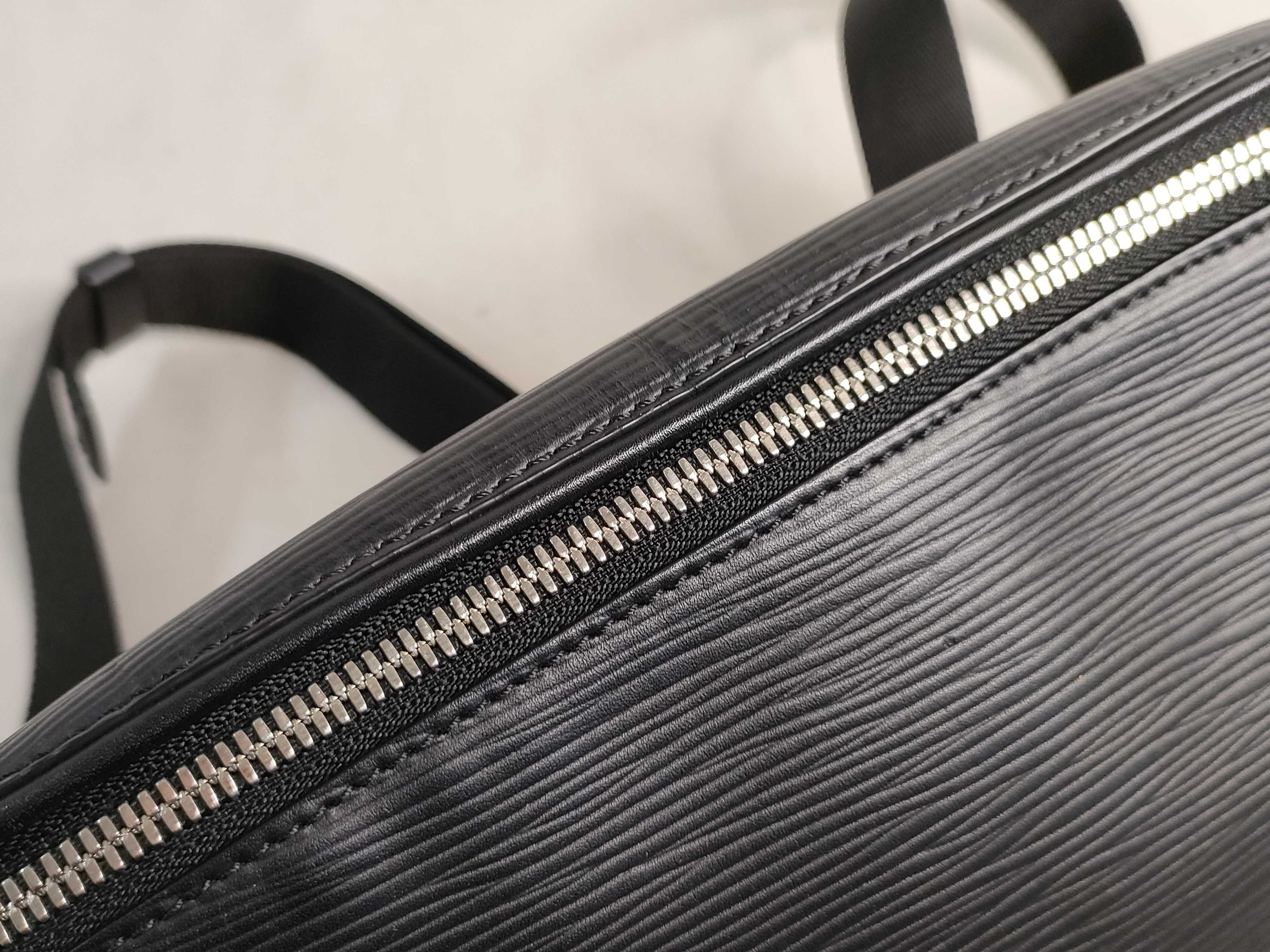 Epi Bum Bag M53300 Shoulder Bag — view 8