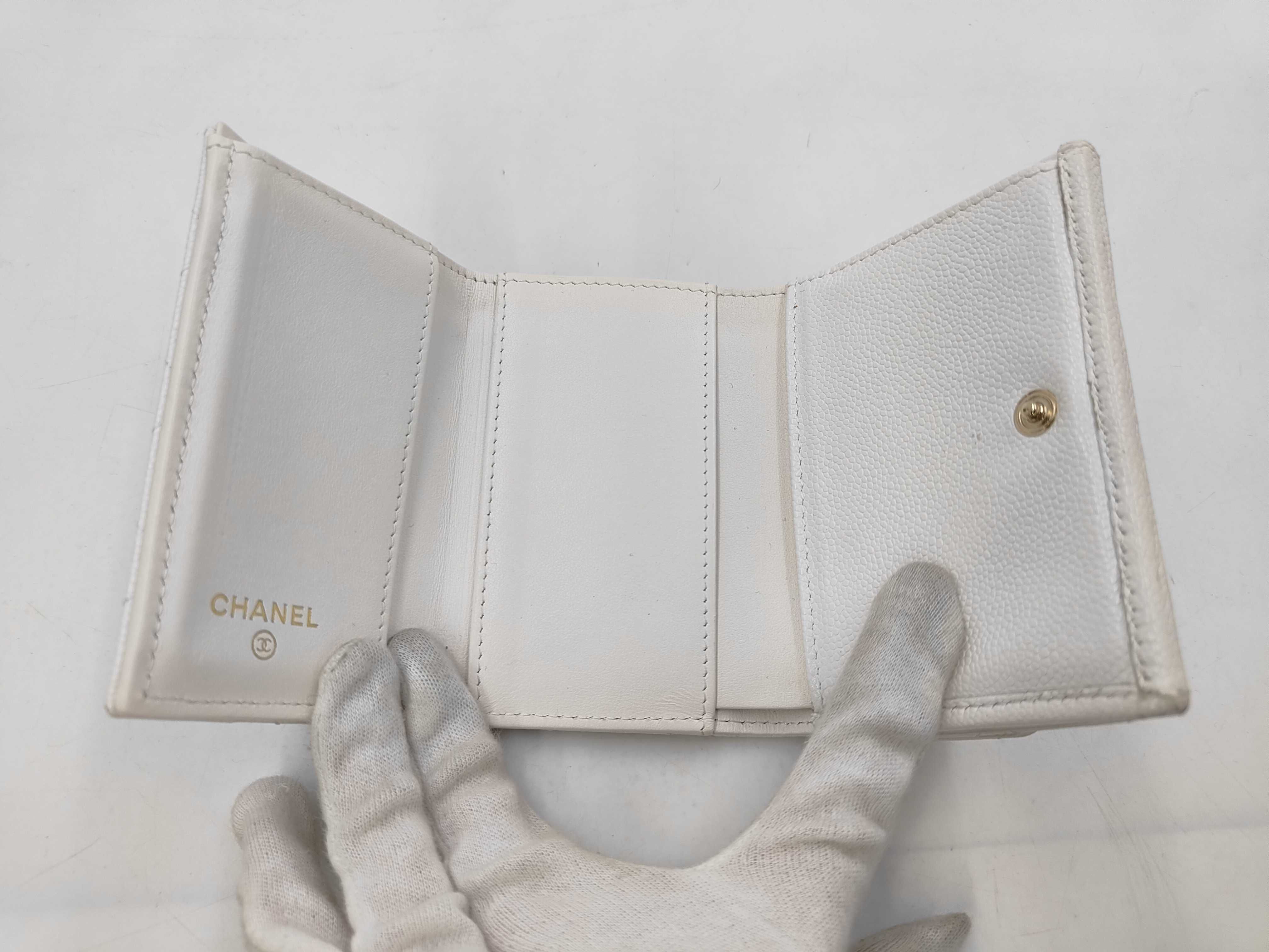 compact wallet caviar skin white with random sticker wallet — view 8