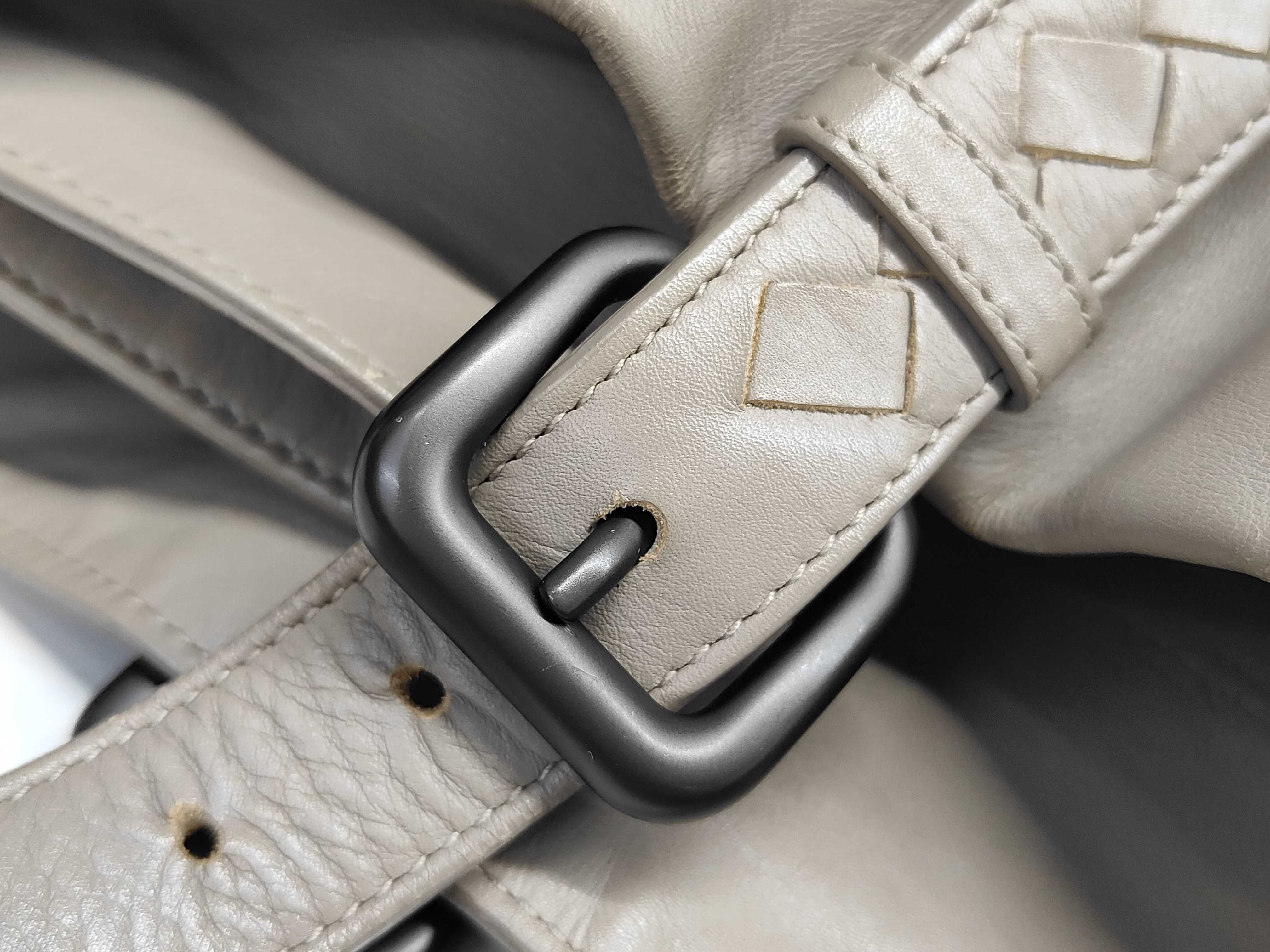 Intrecciato Leather Tote Bag — view 7