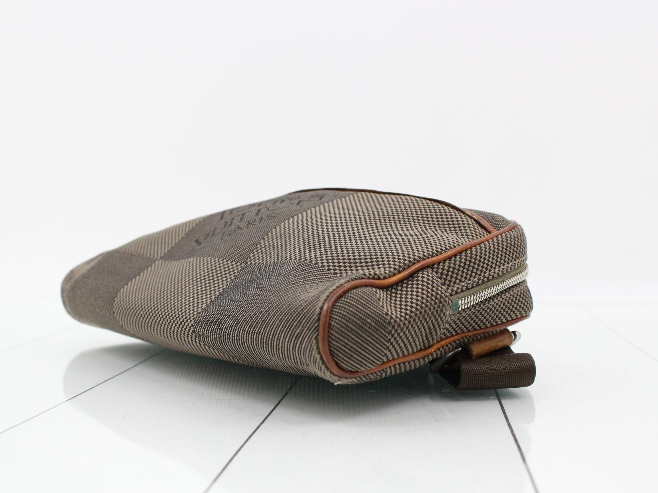 Acrobat Tail — view 6
