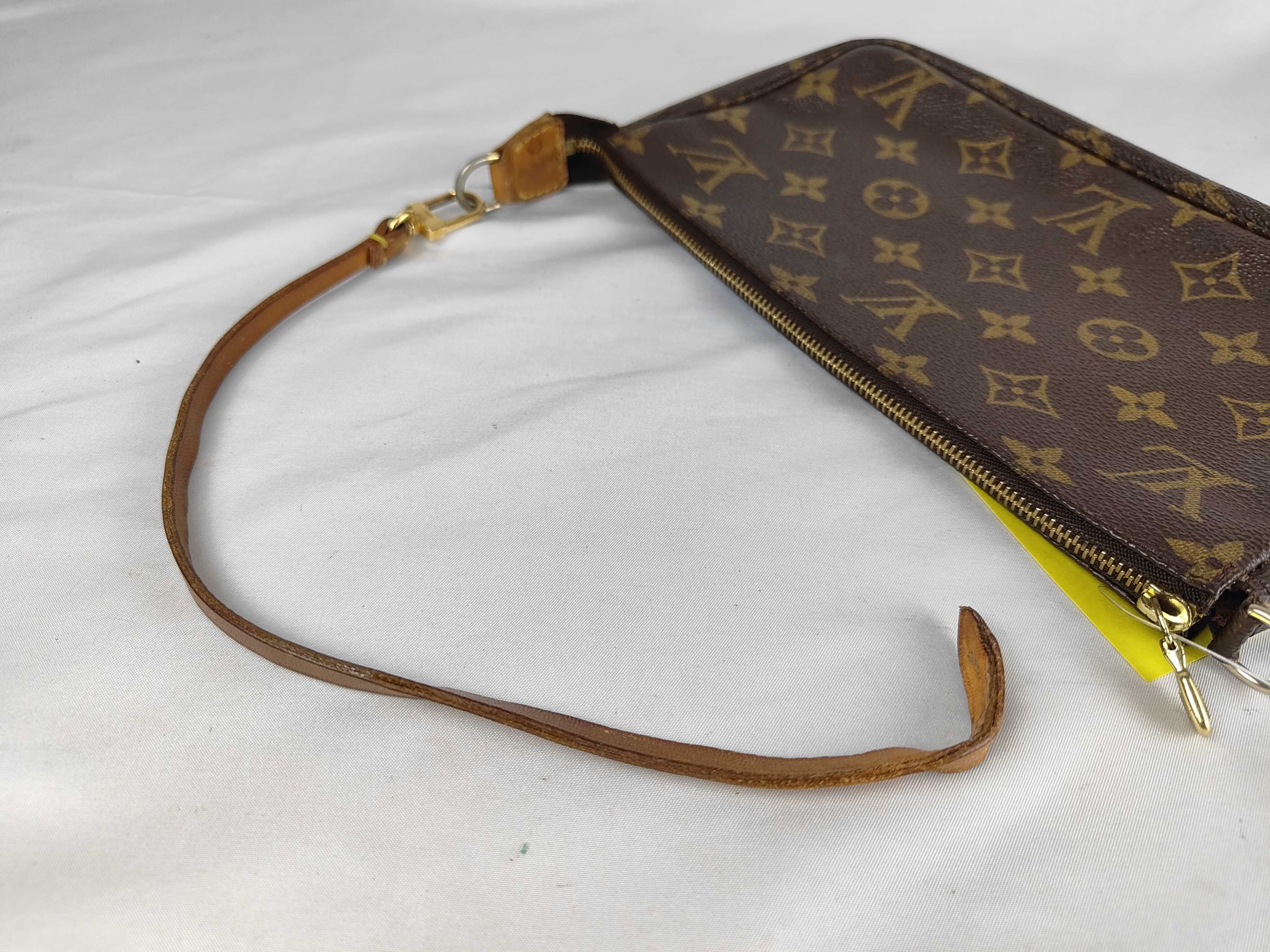 Monogram M40712 Pochette Accessoires Handbag — view 3
