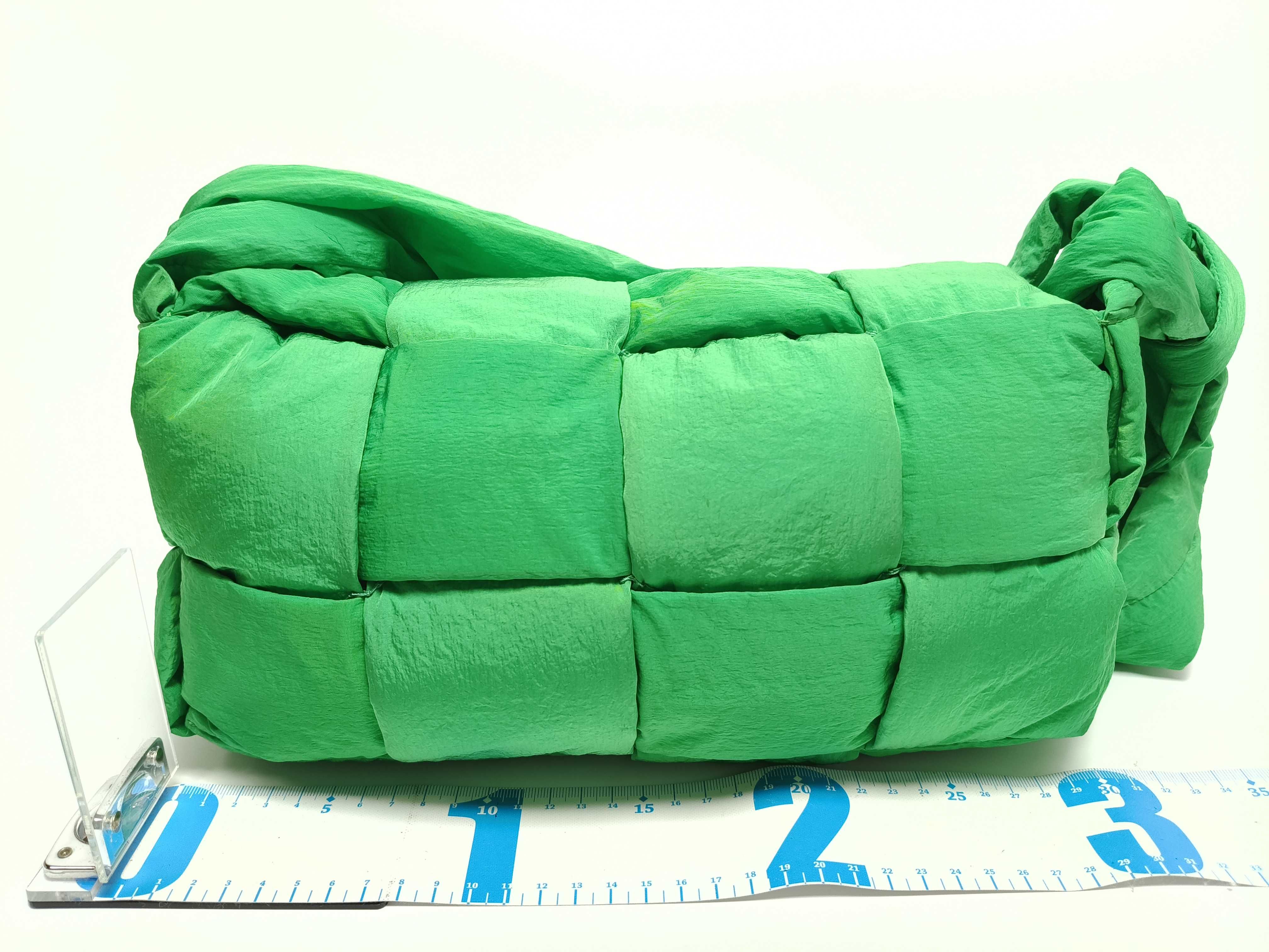 Intrecciato Maxi Intrecciato Padded Tech Cassette Nylon Body Bag Green Shoulder Bag — view 2