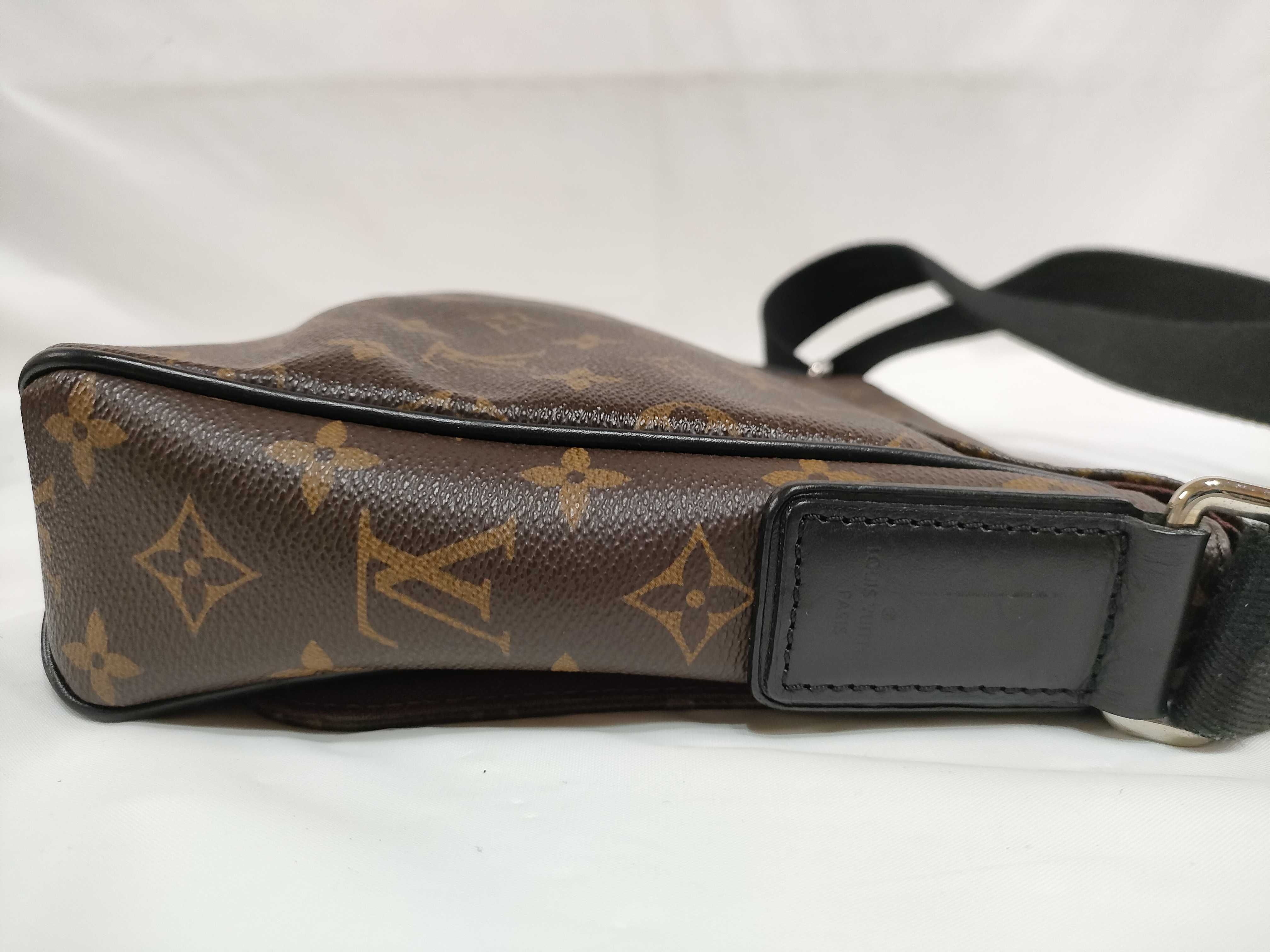 Monogram Macassar District PM M40935 FL0185 Shoulder Bag — view 8