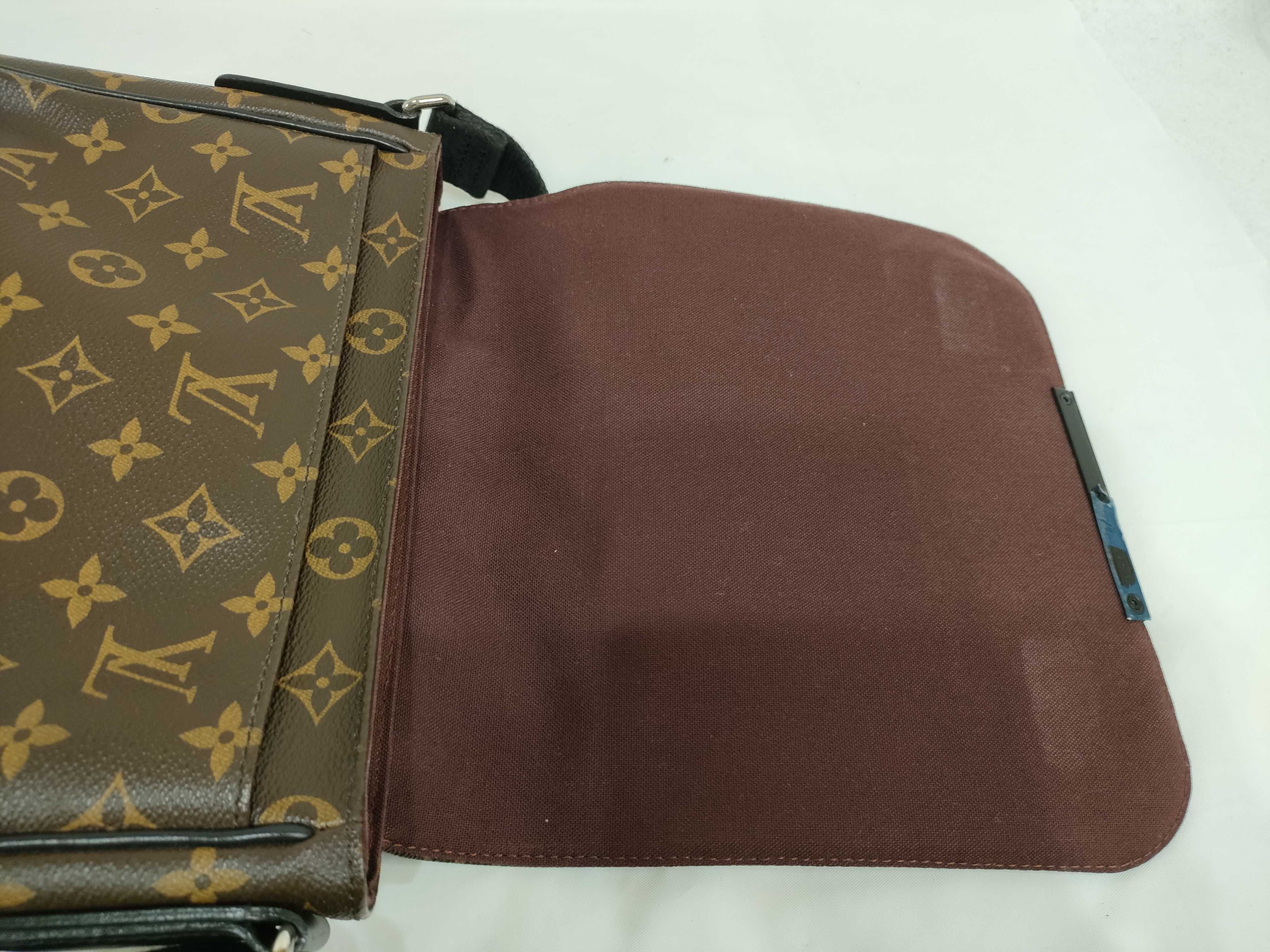 Monogram Macassar District PM M40935 FL0185 Shoulder Bag — view 10