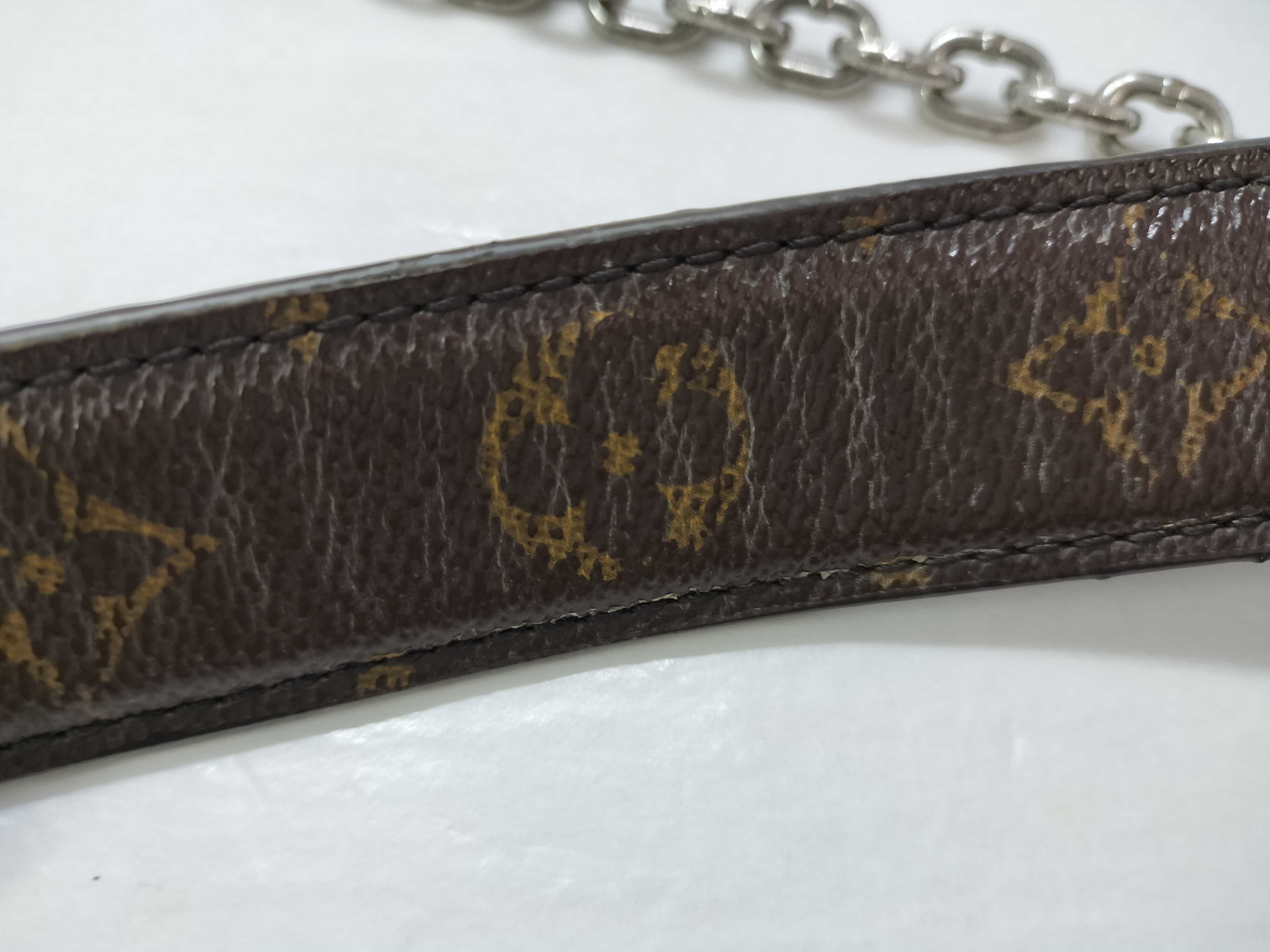 Twist Chain Shoulder Bag — view 4