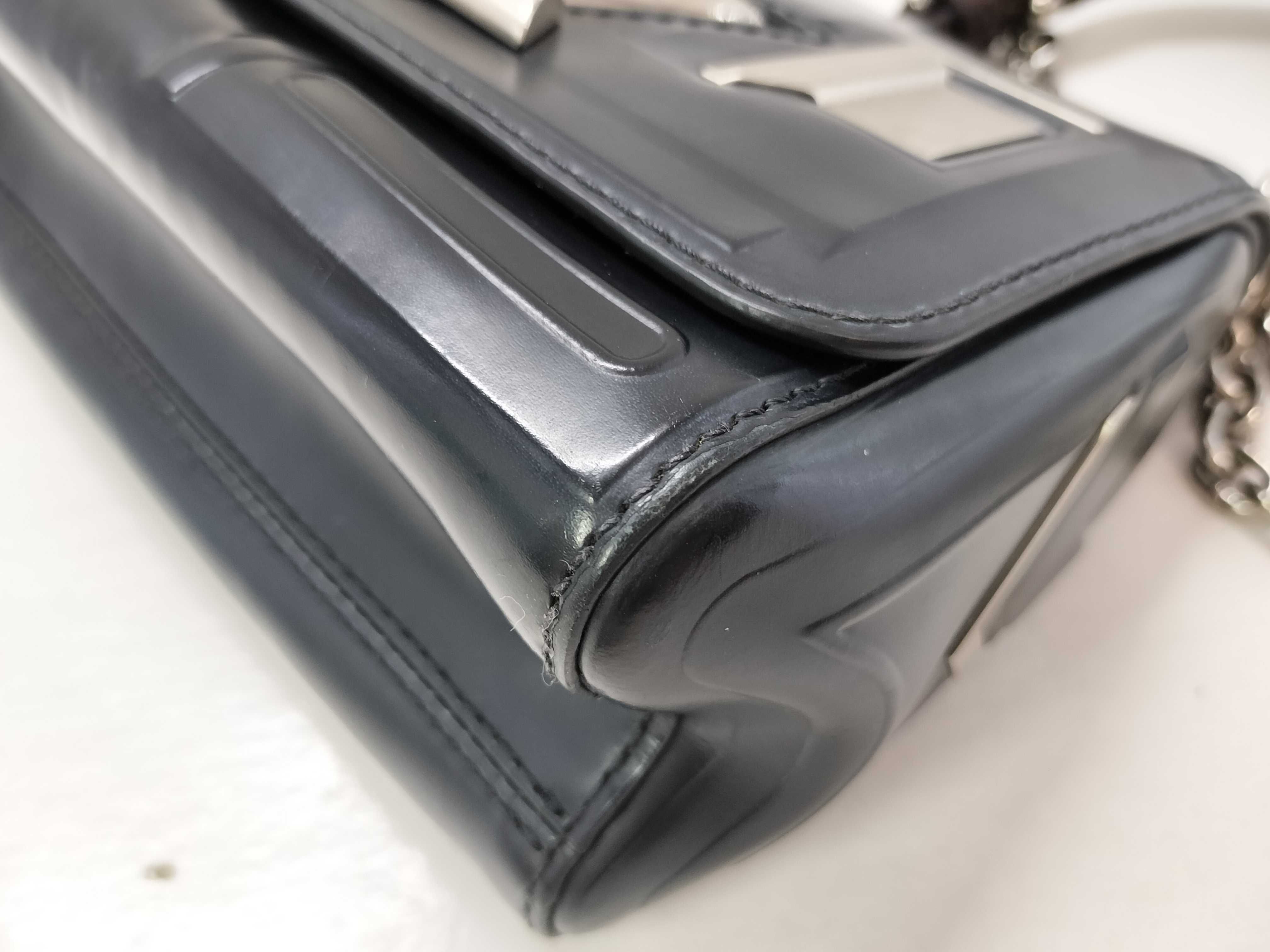 Twist Chain Shoulder Bag — view 6