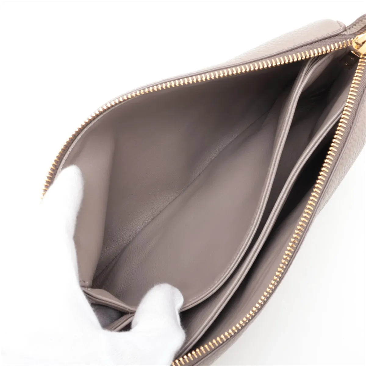 Vitello Daino 1BH194 Leather Shoulder Bag, Gray — view 8