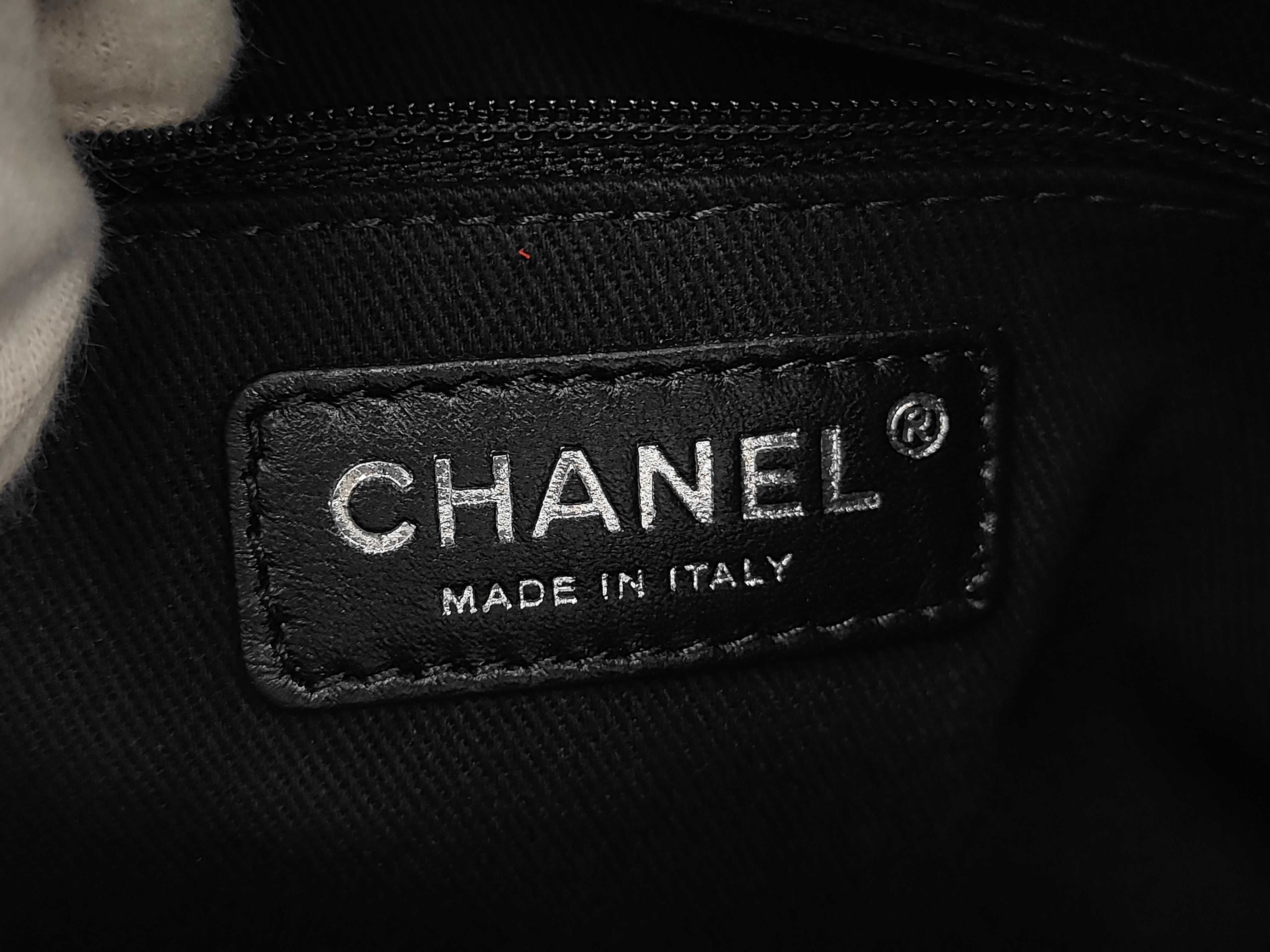 Deauville PM Shoulder Bag — view 11