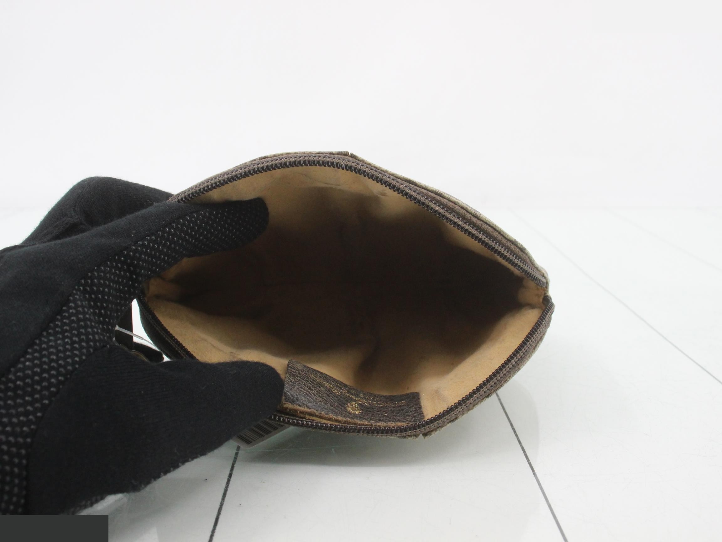 GG Supreme Leather Pouch — view 4