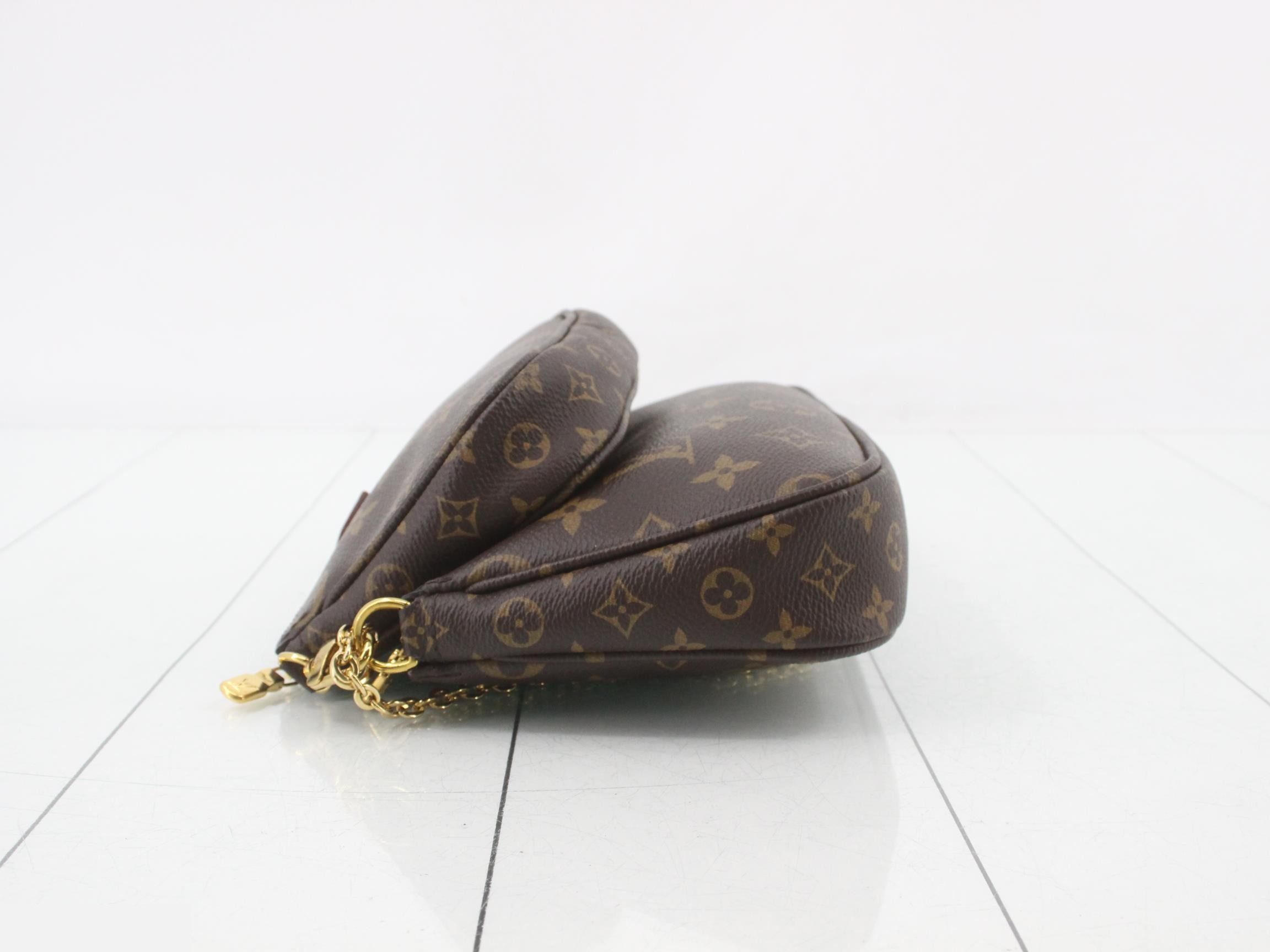 Multi Pochette Accessoires Khaki 2-Way Shoulder Bag — view 4