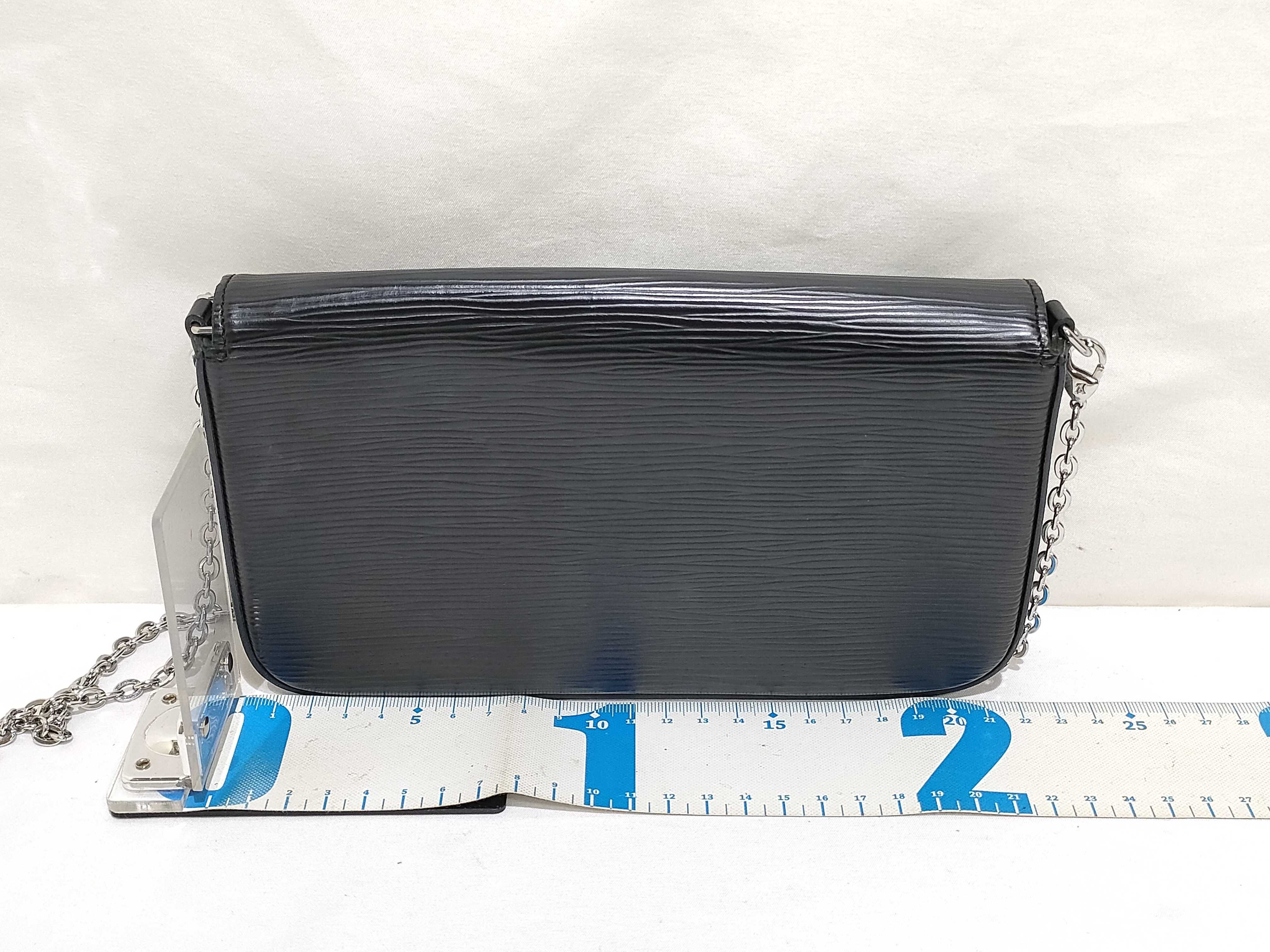 Epi Leather Pochette Felicie M62648 TJ0230 Shoulder Bag with Card Case — view 2