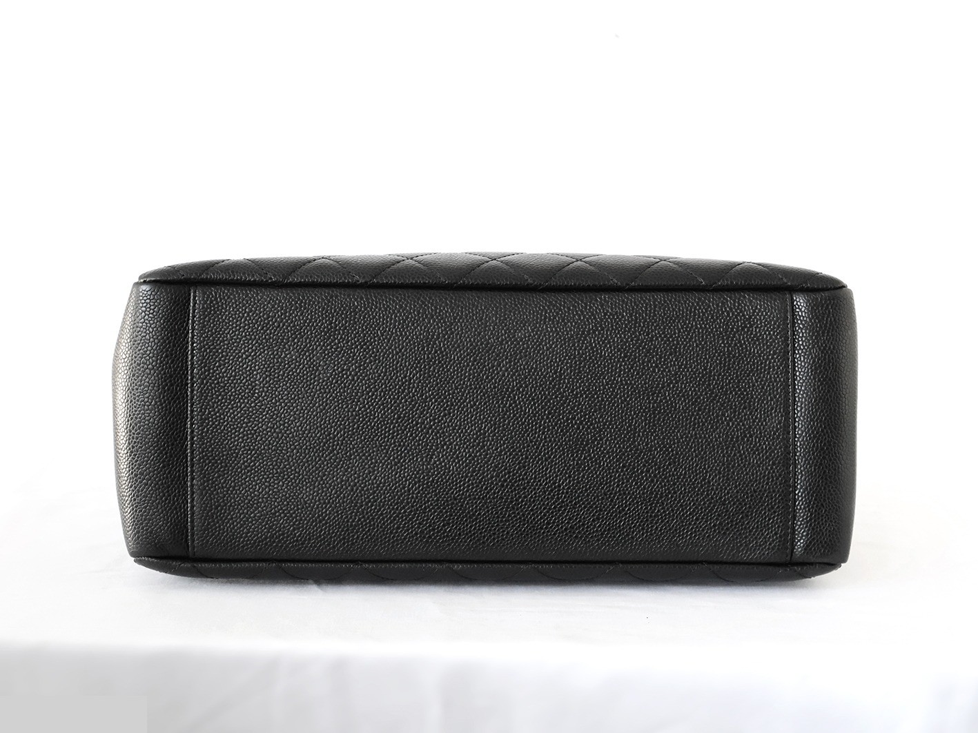 Caviar Skin GST Chain Tote Bag, Black — view 5