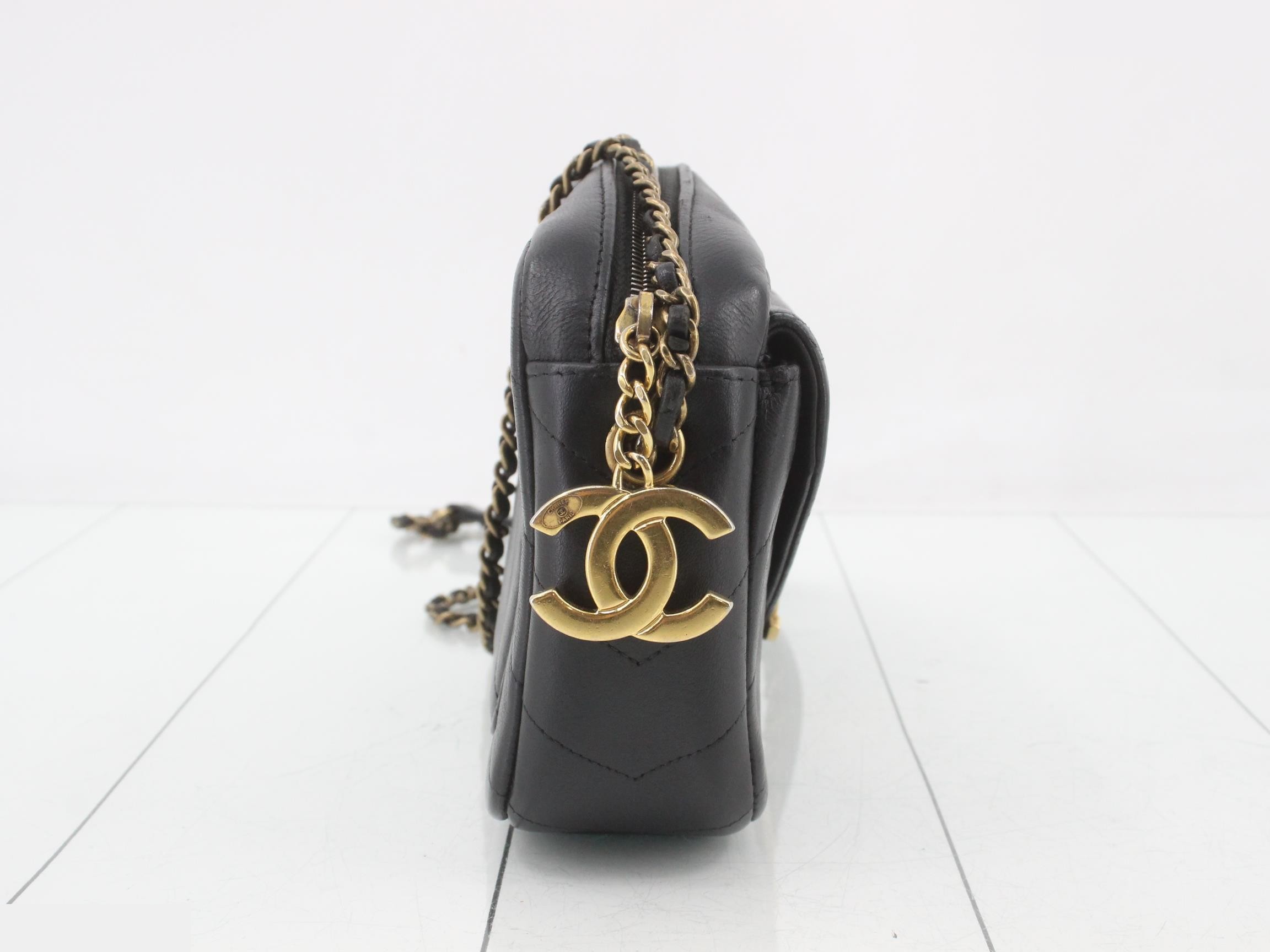 Shoulder bag — view 4