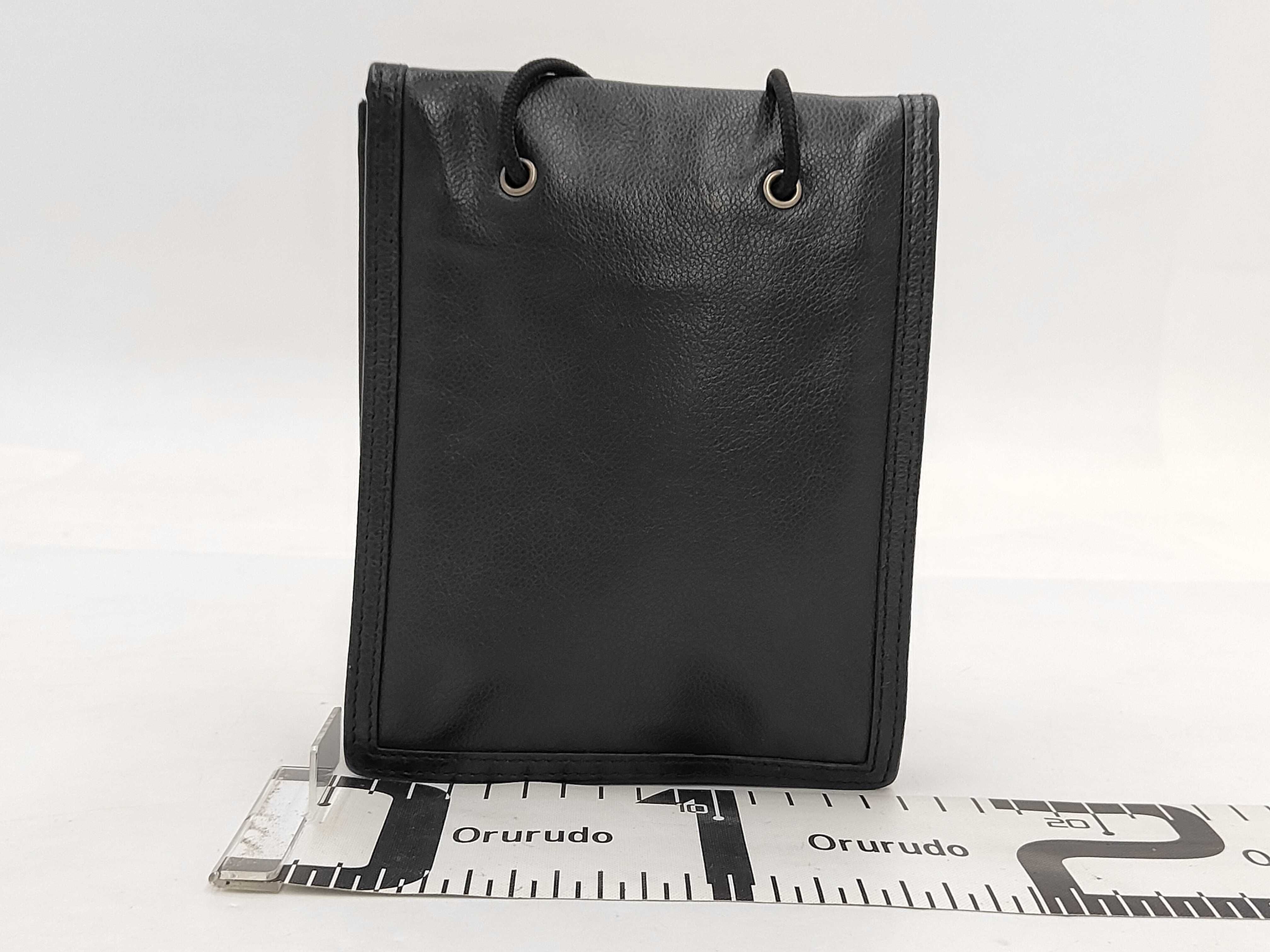 Explorer Shoulder Bag — view 2