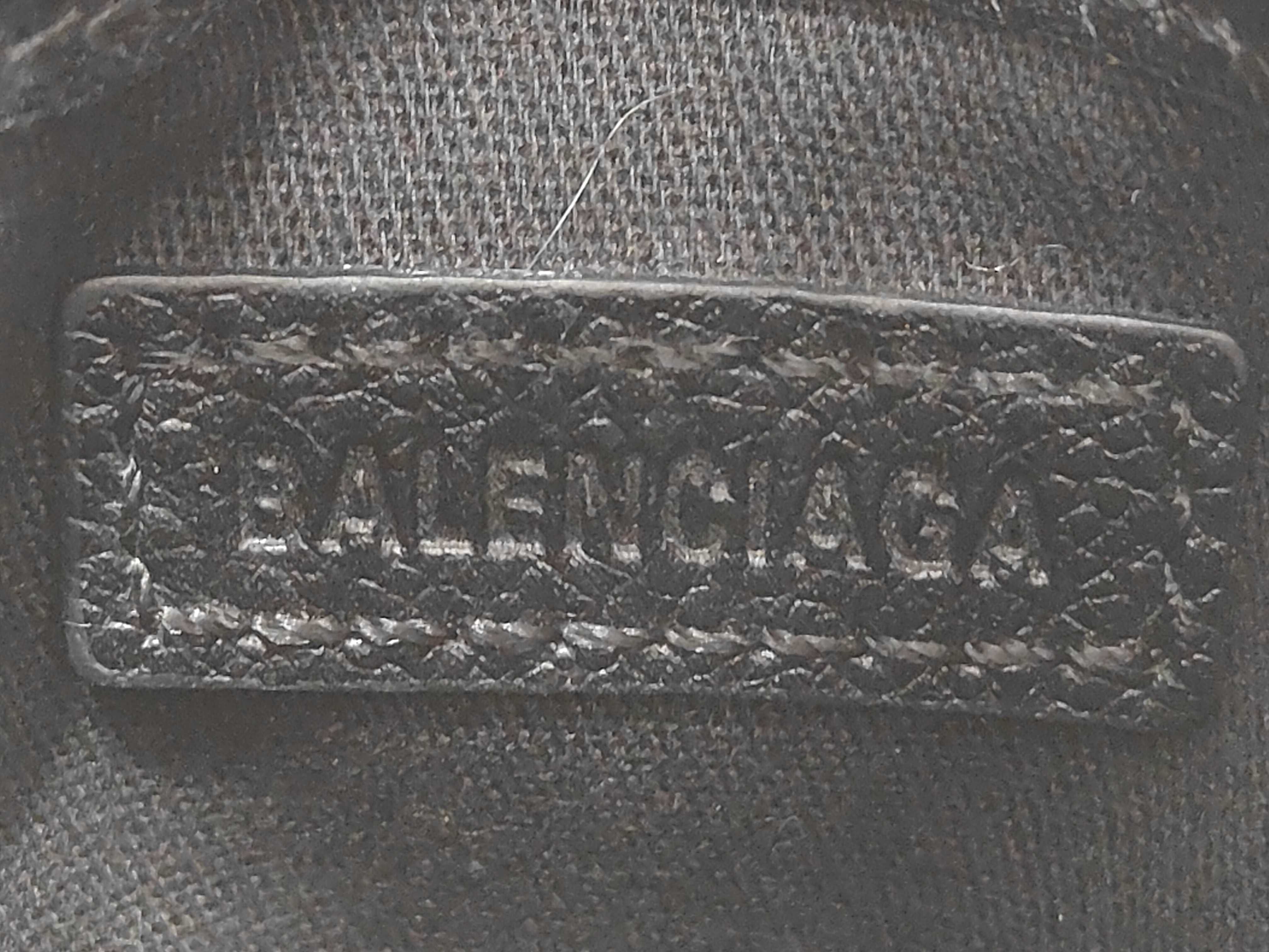 Explorer Shoulder Bag — view 9