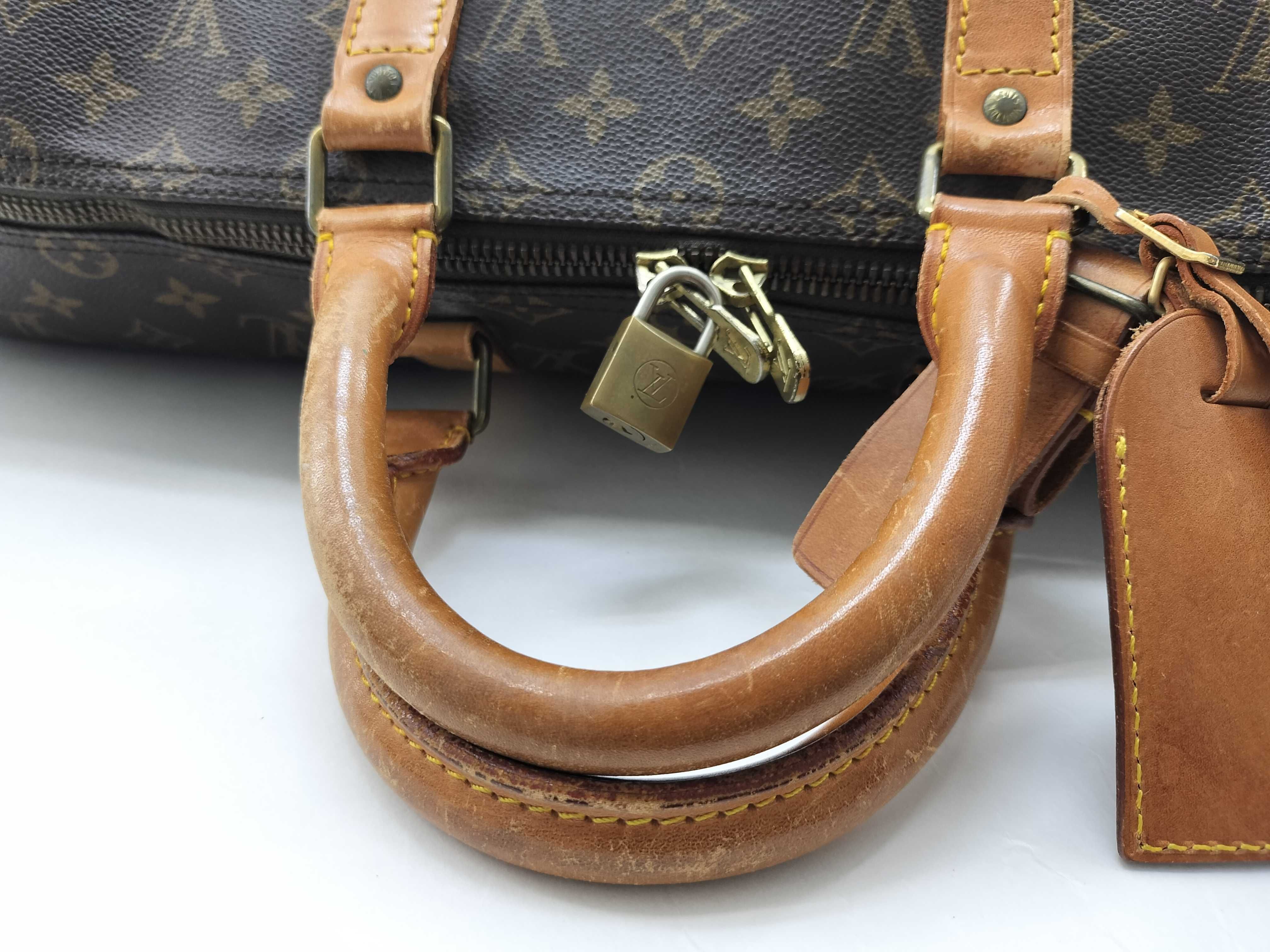 Monogram — view 10