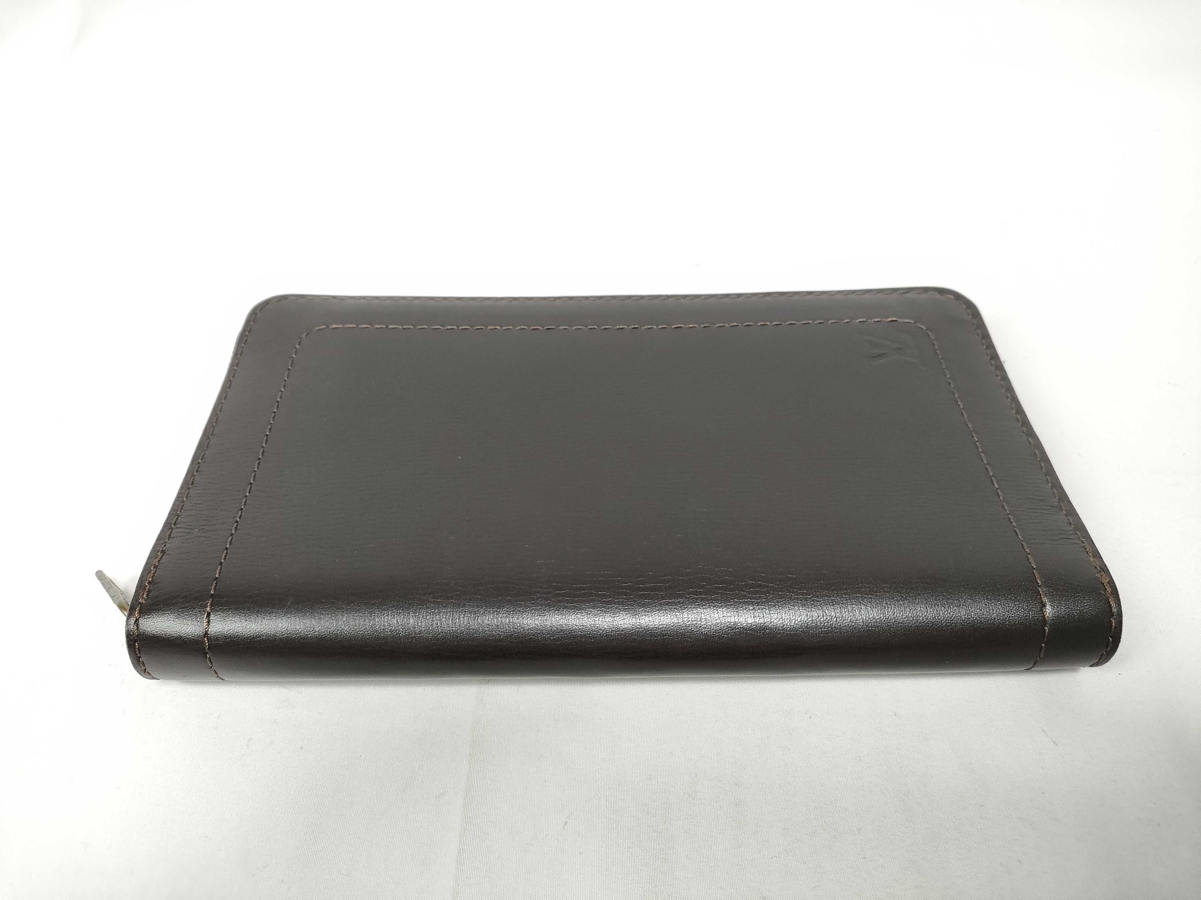 LV Utah Round Zip Wallet — view 5
