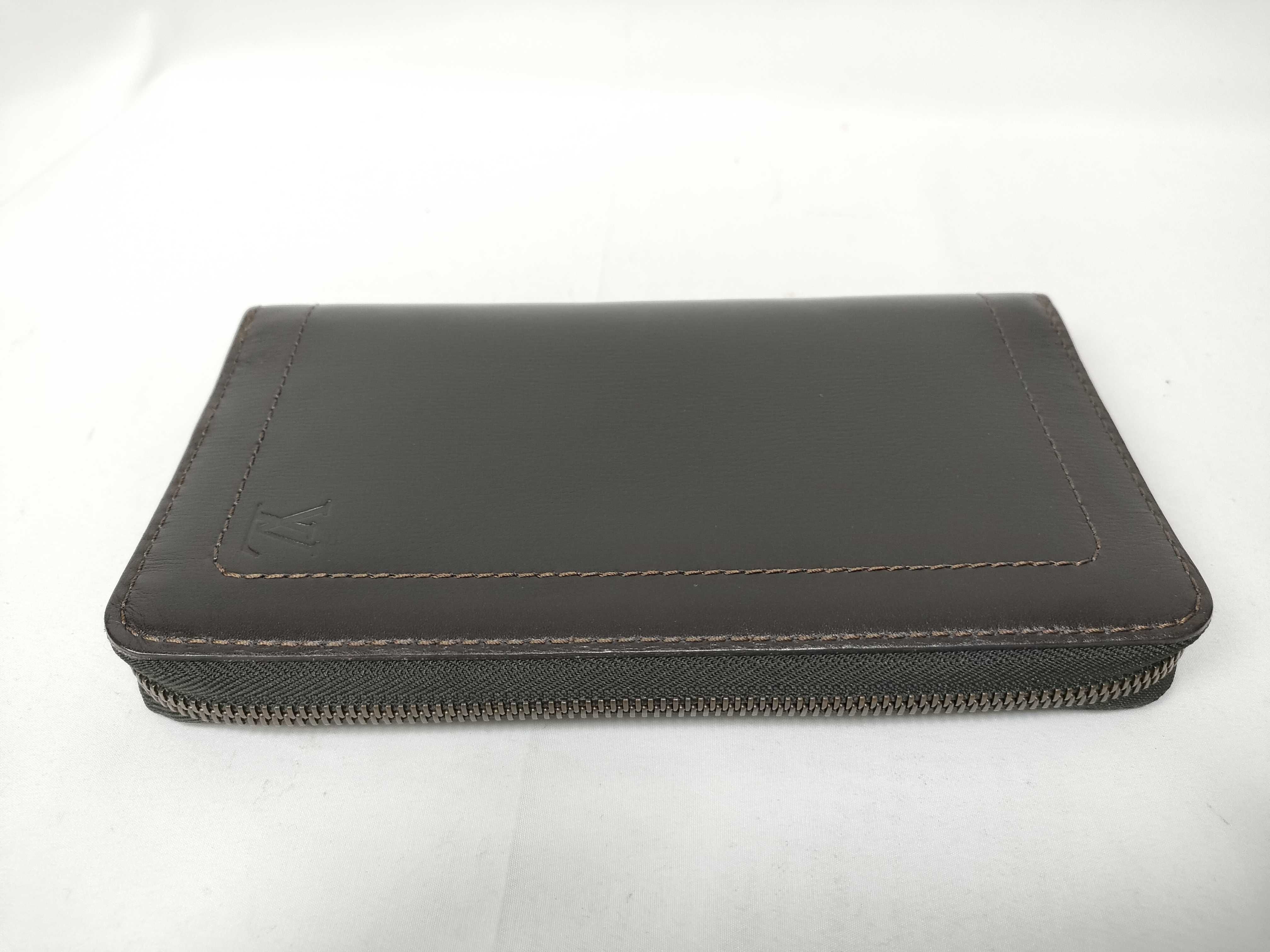 LV Utah Round Zip Wallet — view 8