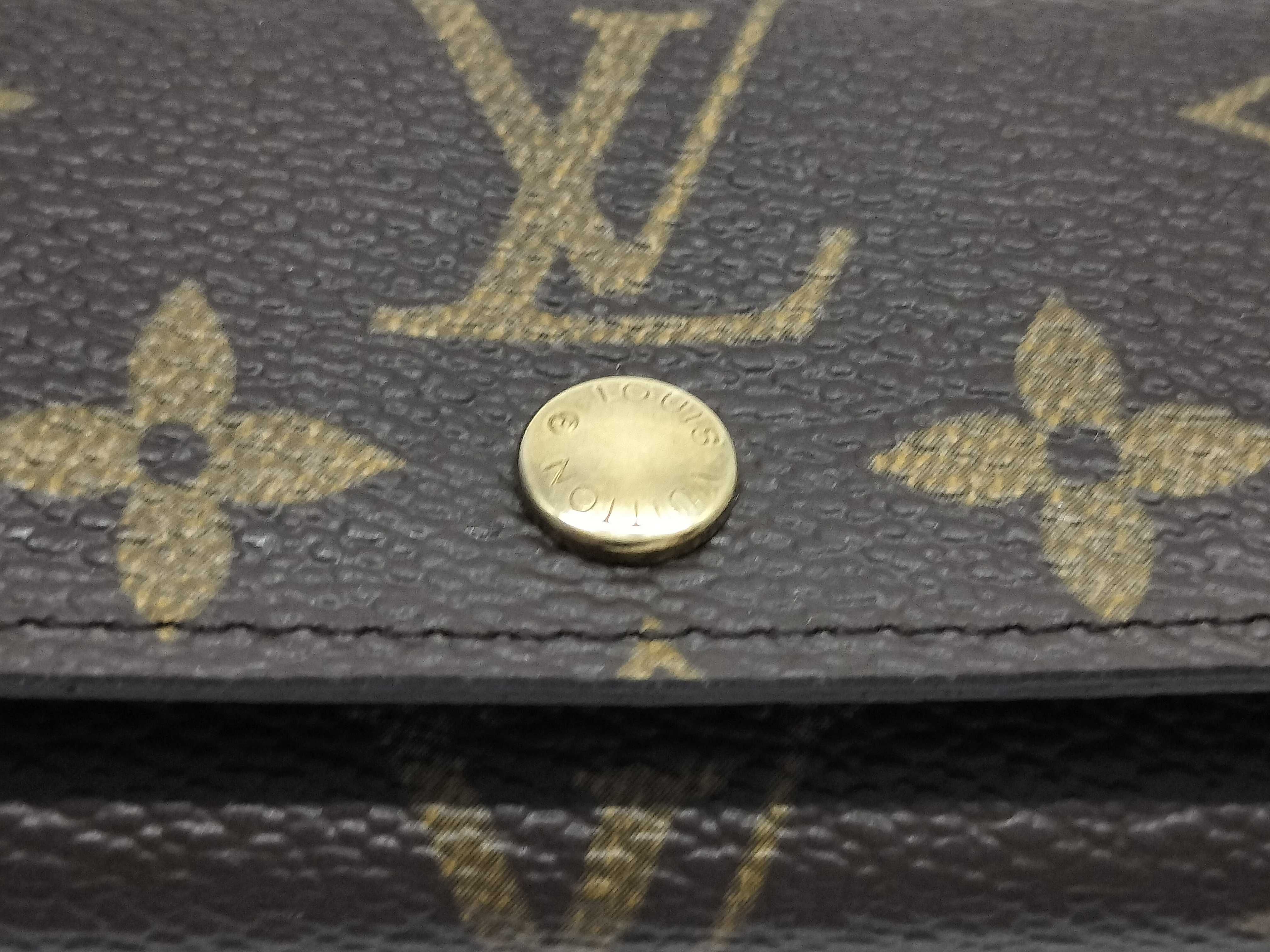 Monogram M62631 Multicle 4 Key Case/Keychain — view 8