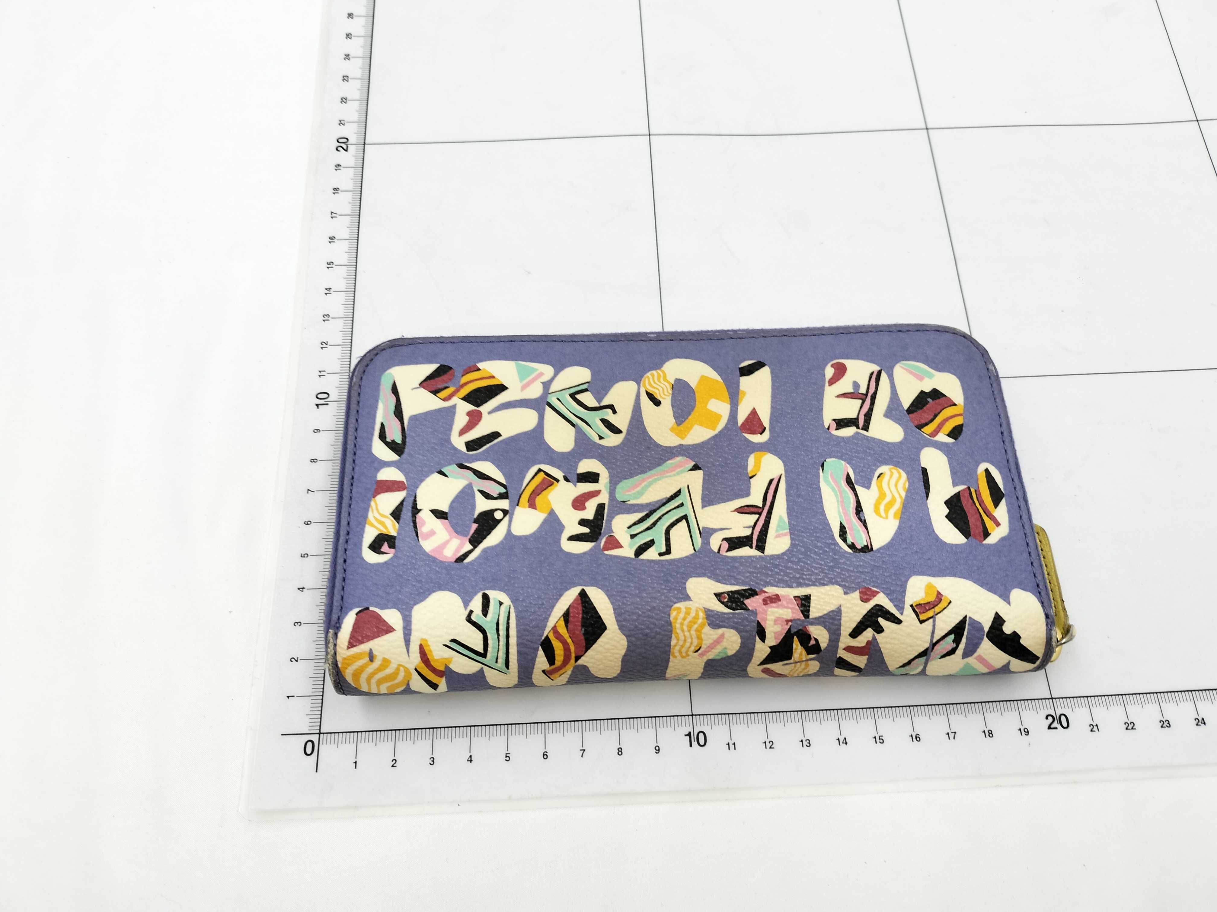 Round Zipper Logo Wallet — view 2