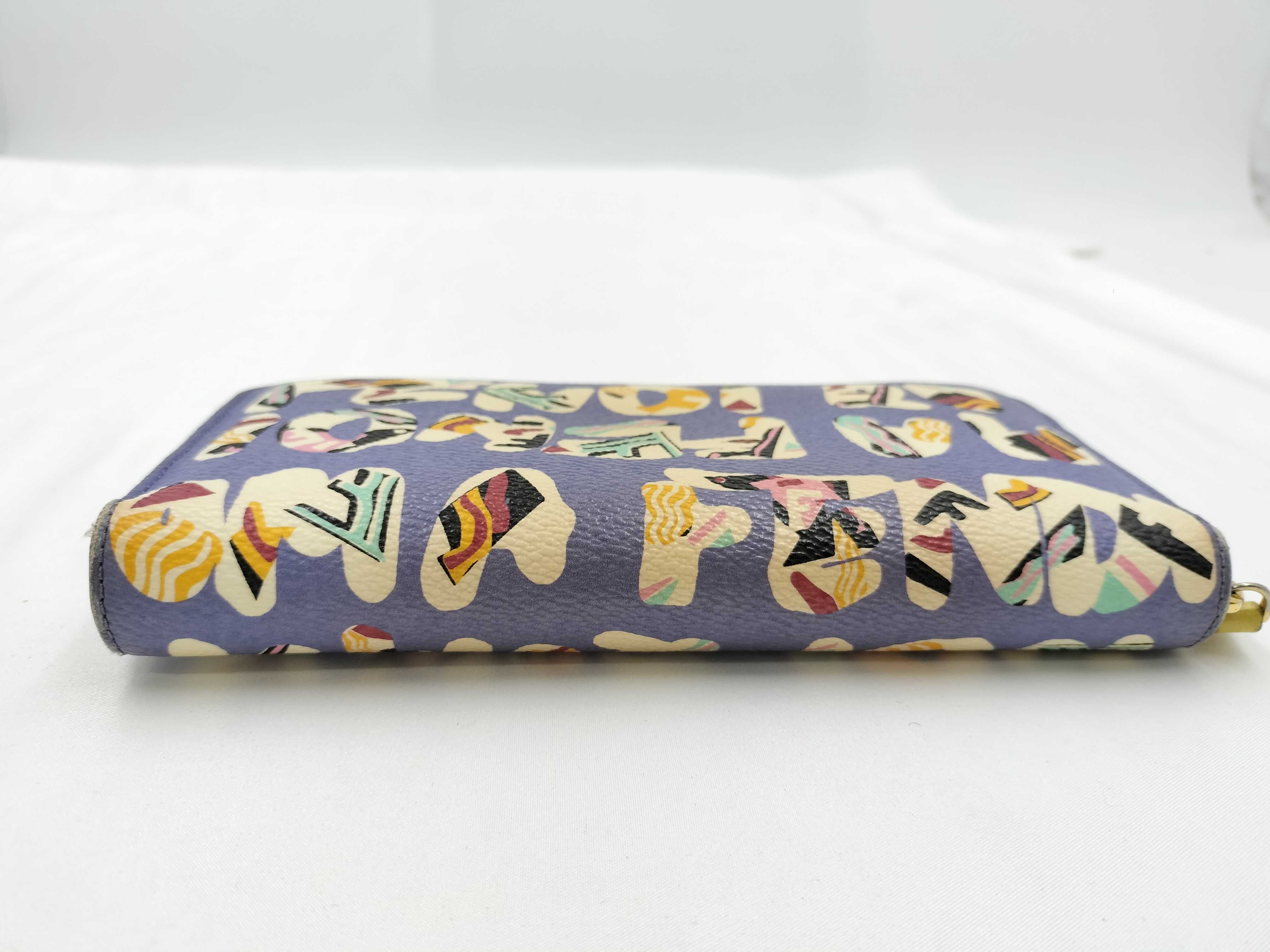 Round Zipper Logo Wallet — view 3
