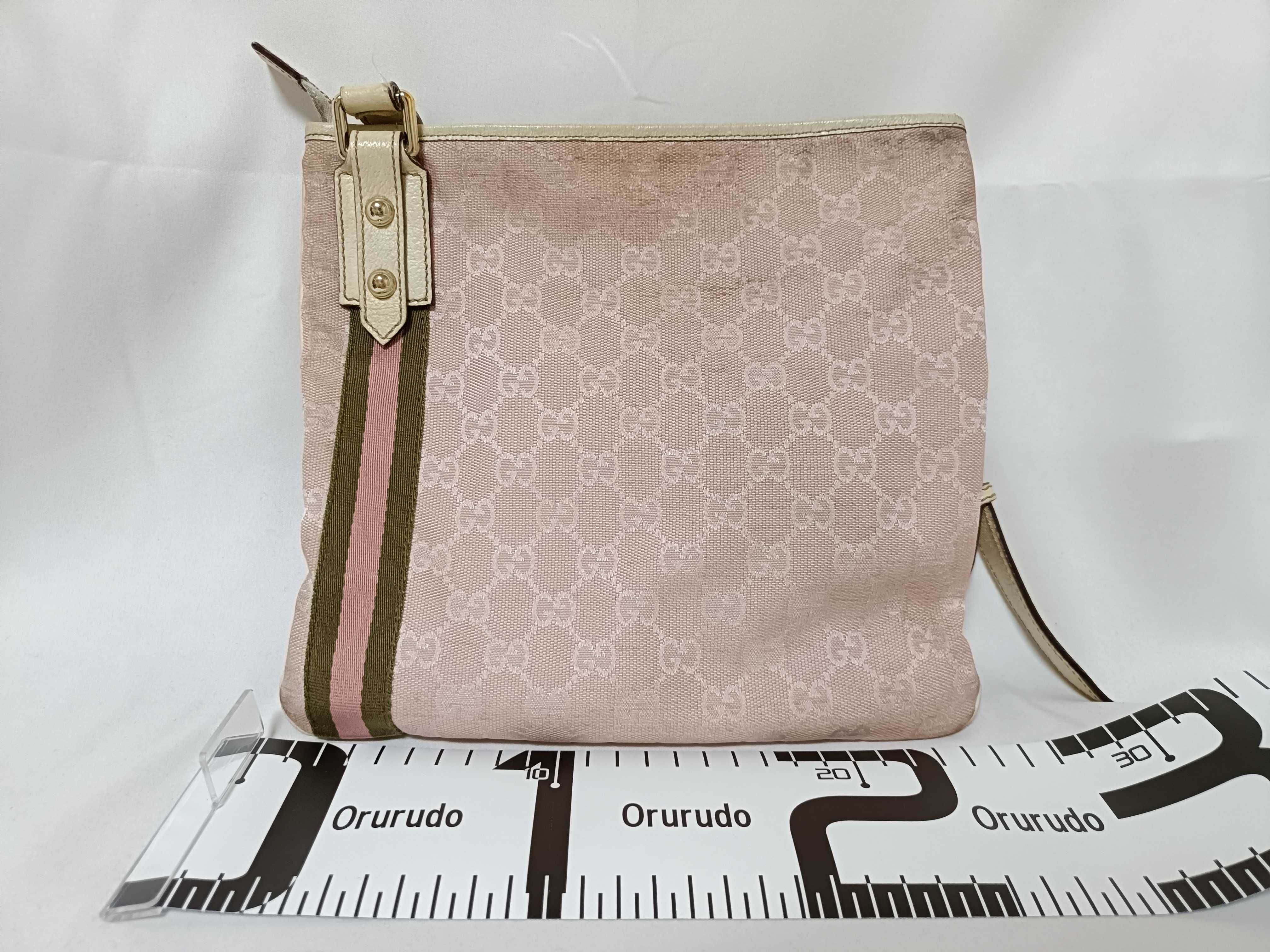 GG Canvas Shoulder Bag — view 2